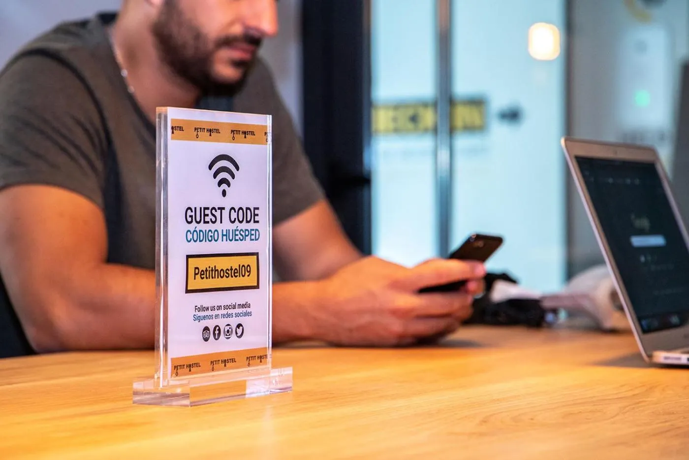 Decorative detail in Petit Hostel La Latina