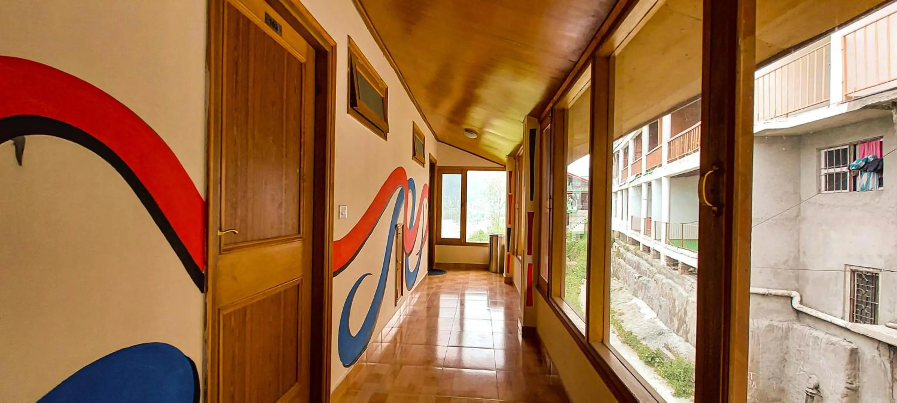 Property building in La Vaca India Manali
