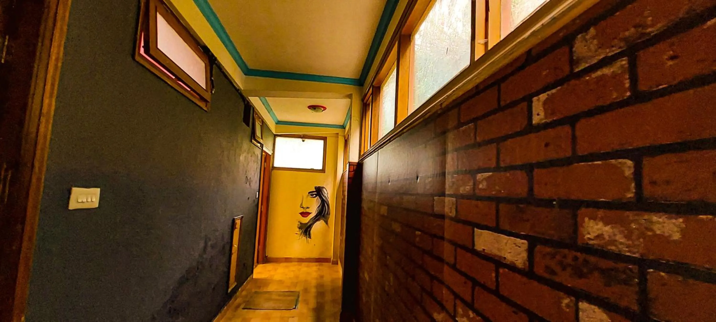 Property building in La Vaca India Manali