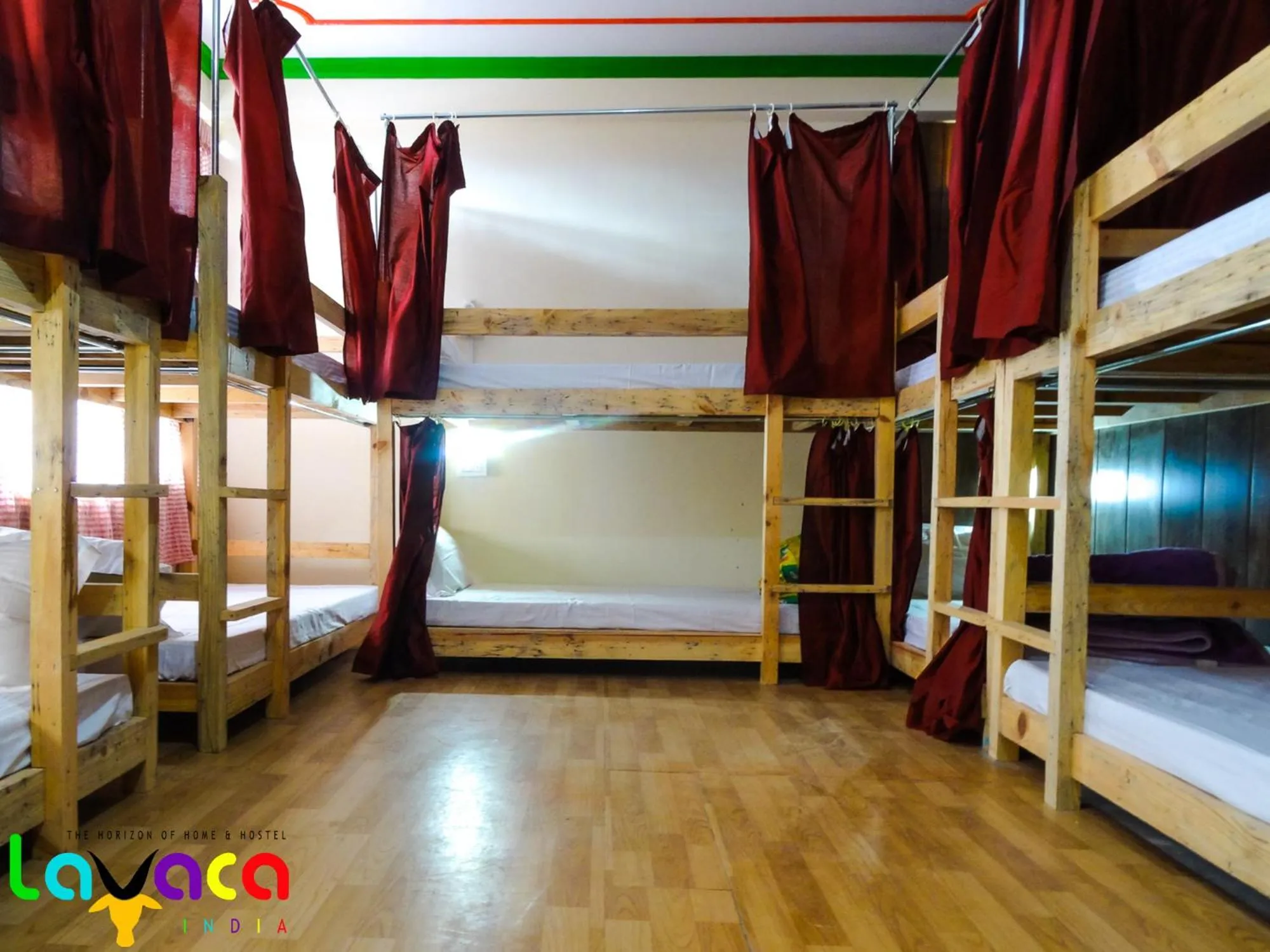 bunk bed, Bed in La Vaca India Manali