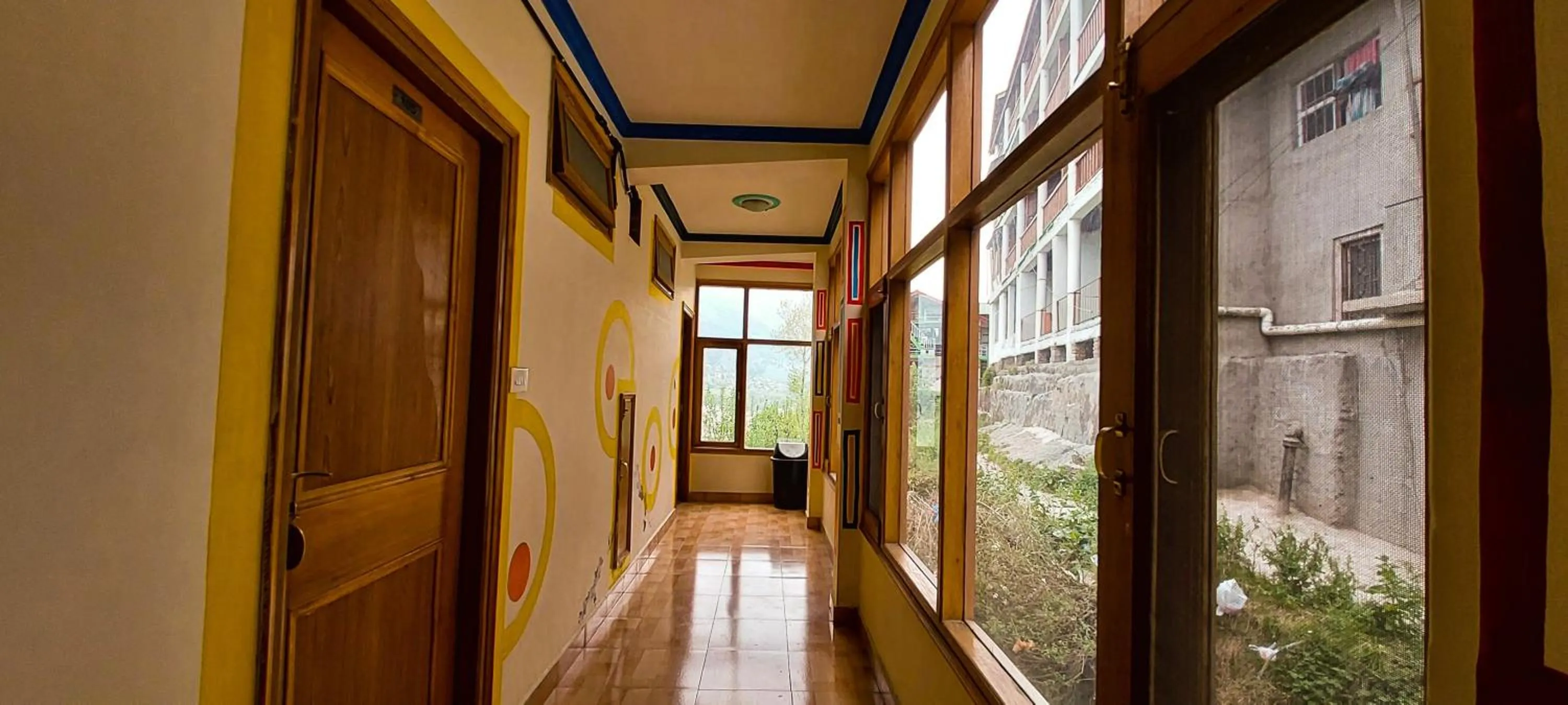 Property building in La Vaca India Manali