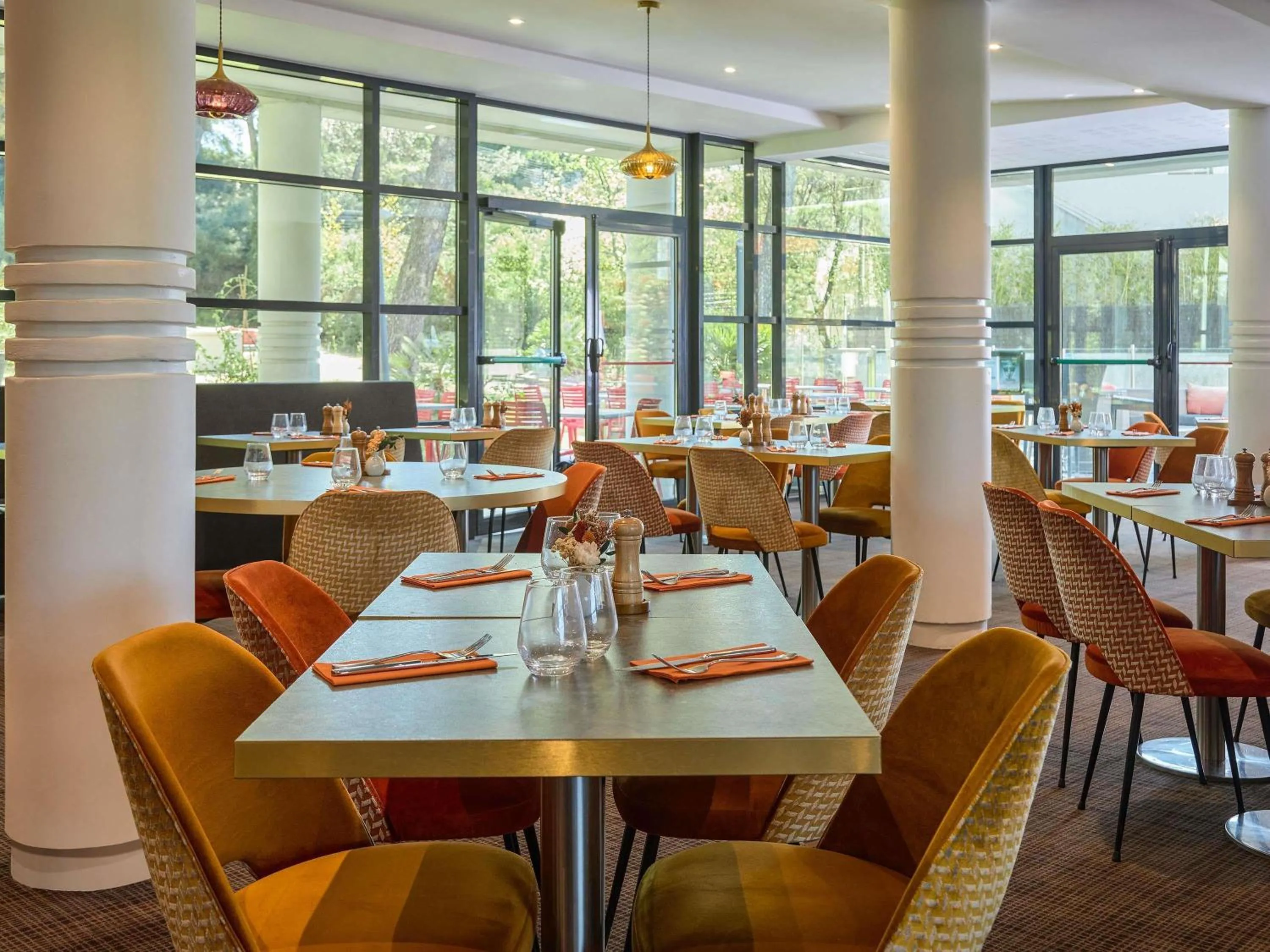 Property building in Mercure Aix-en-Provence La Duranne Gare TGV