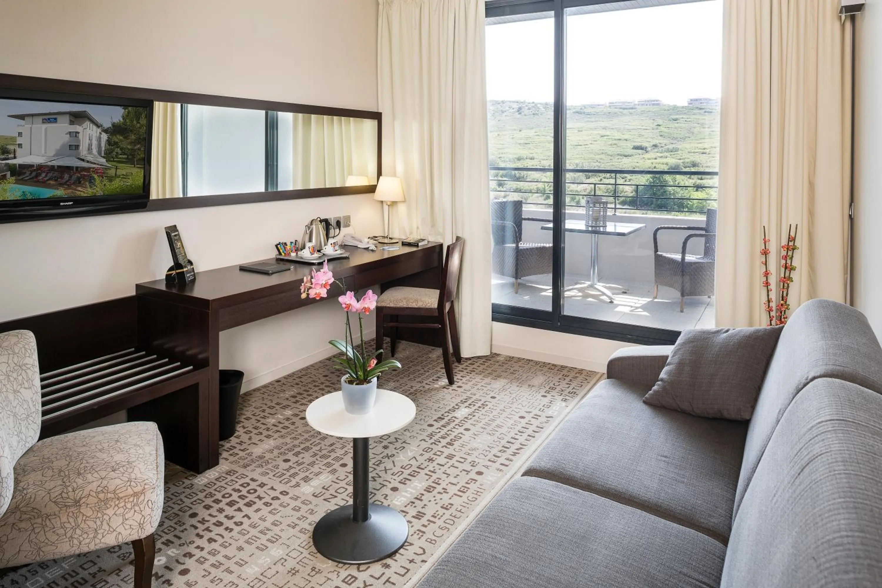 TV and multimedia, Seating Area in Best Western Hotel De Larbois