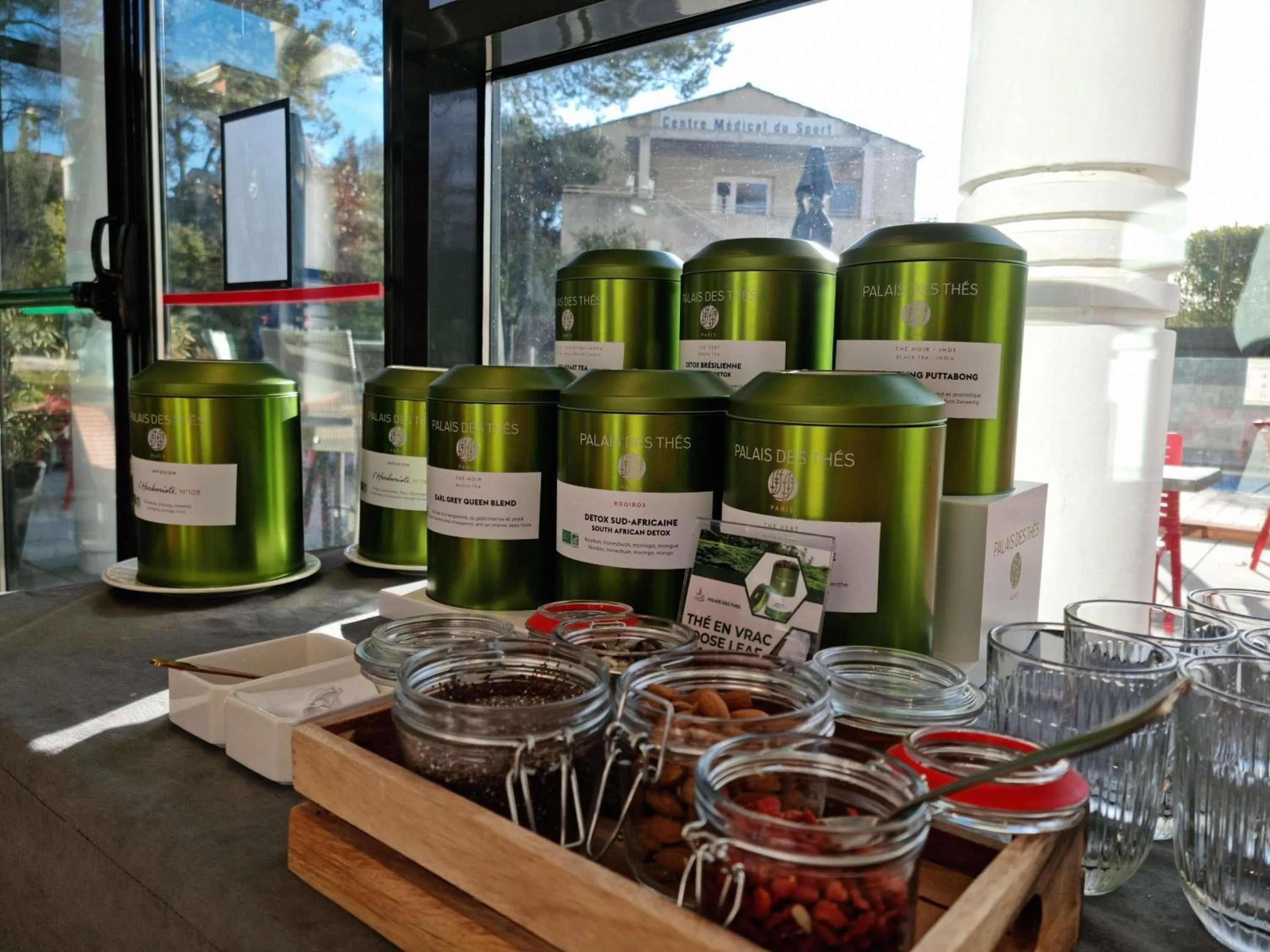 Breakfast in Mercure Aix-en-Provence La Duranne Gare TGV