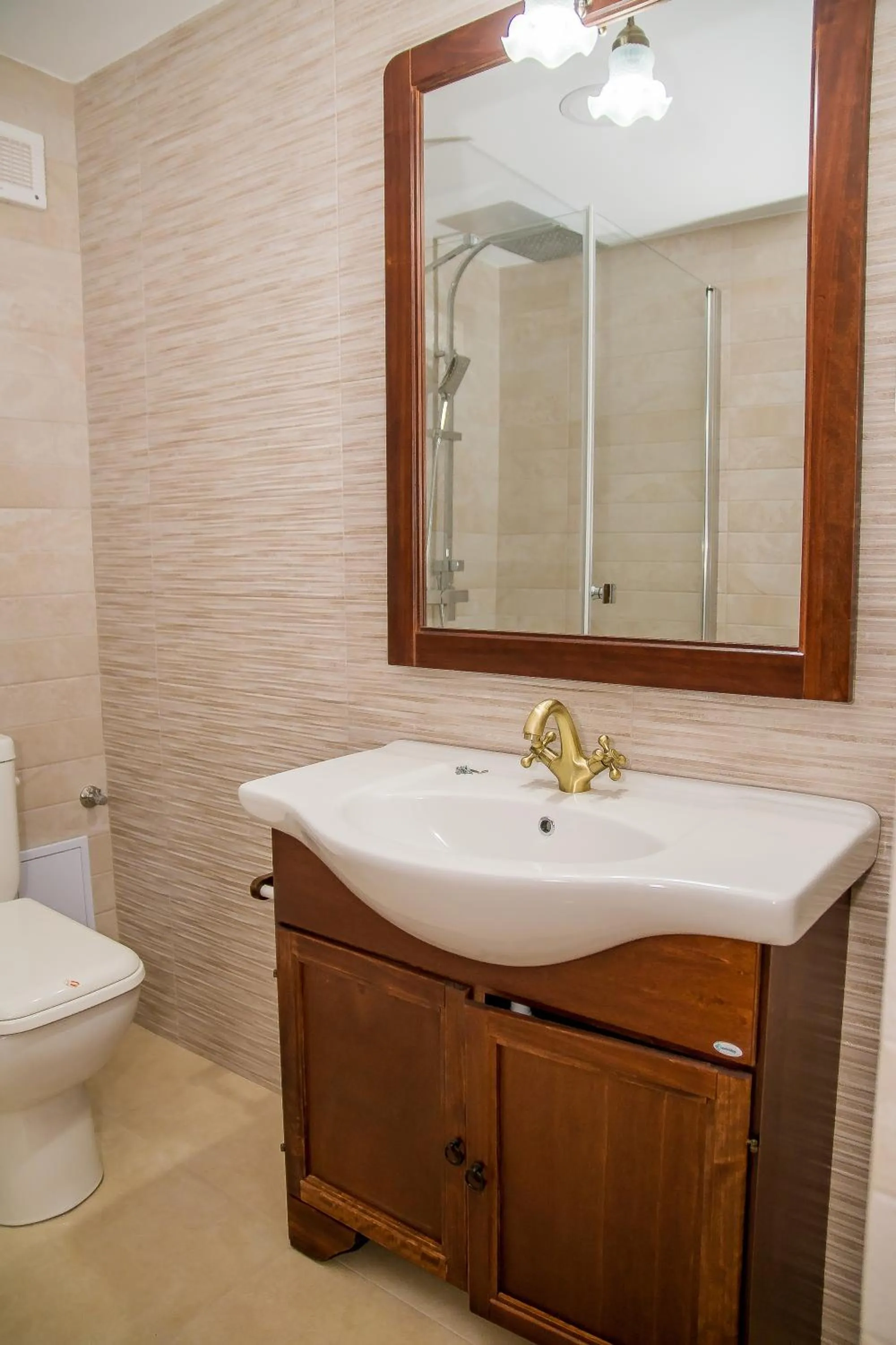 Bathroom in Hotel THR Center