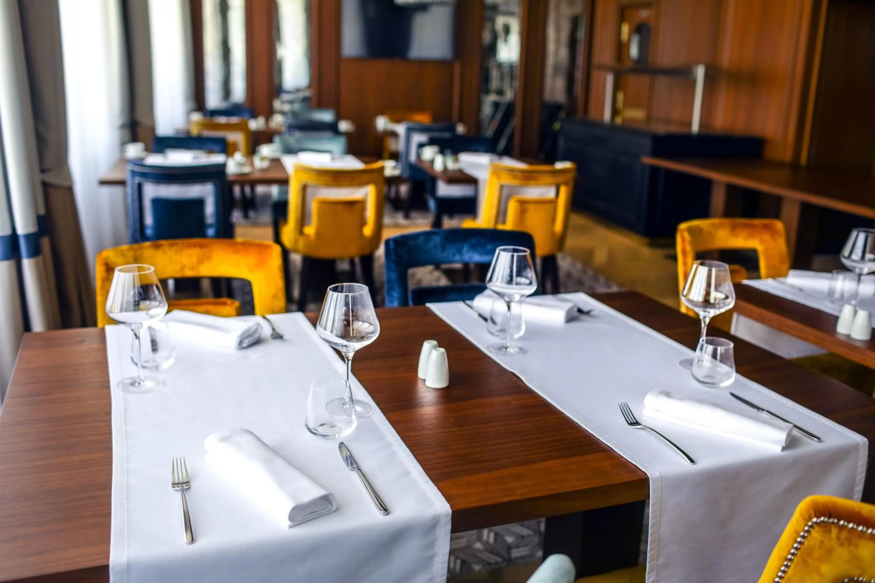 Restaurant/places to eat in Hotel Centar No.1