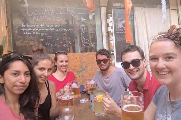 Budapest Garden Hostel - Age limit 39