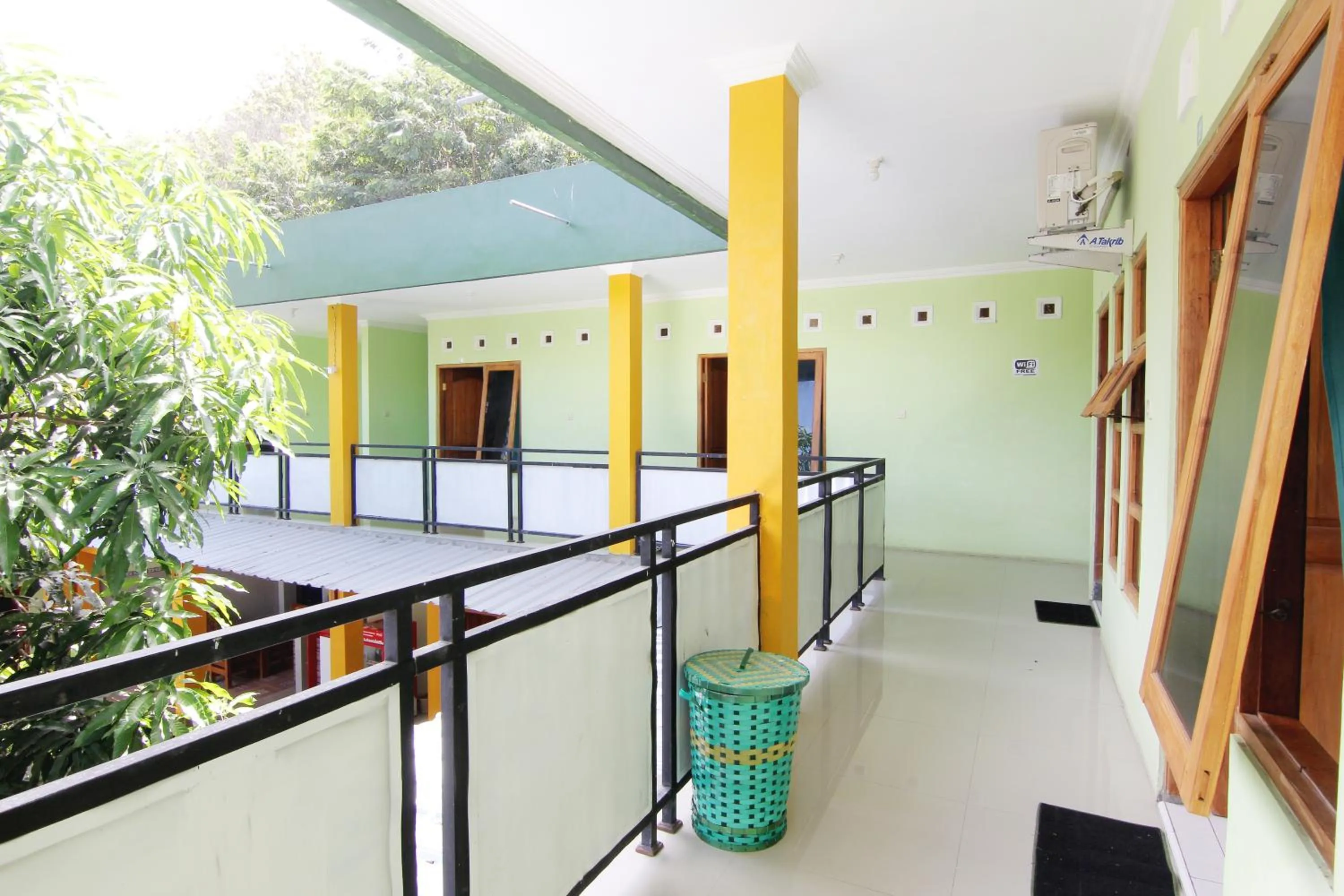 Balcony/Terrace in Losmen Alden