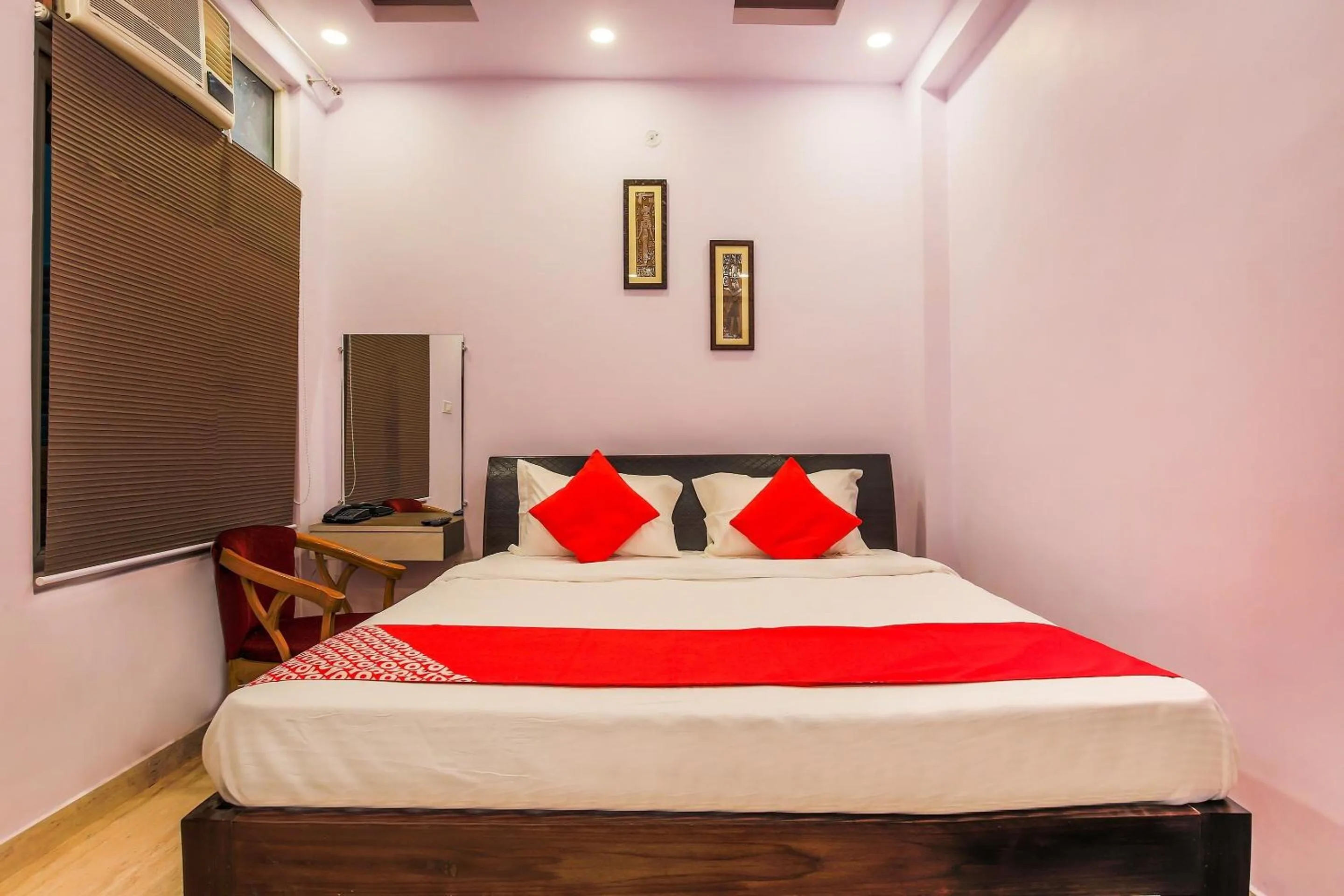 Bedroom, Bed in Hotel O Vaibhav laxmi Paradise