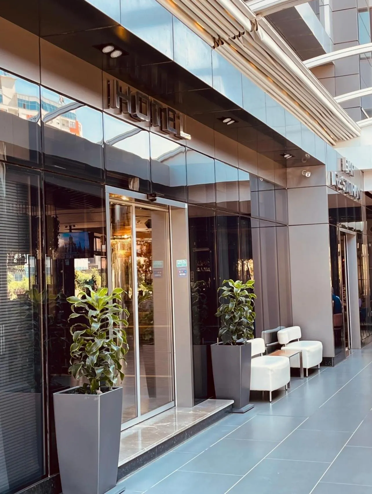 Facade/entrance in Hotel Fieri