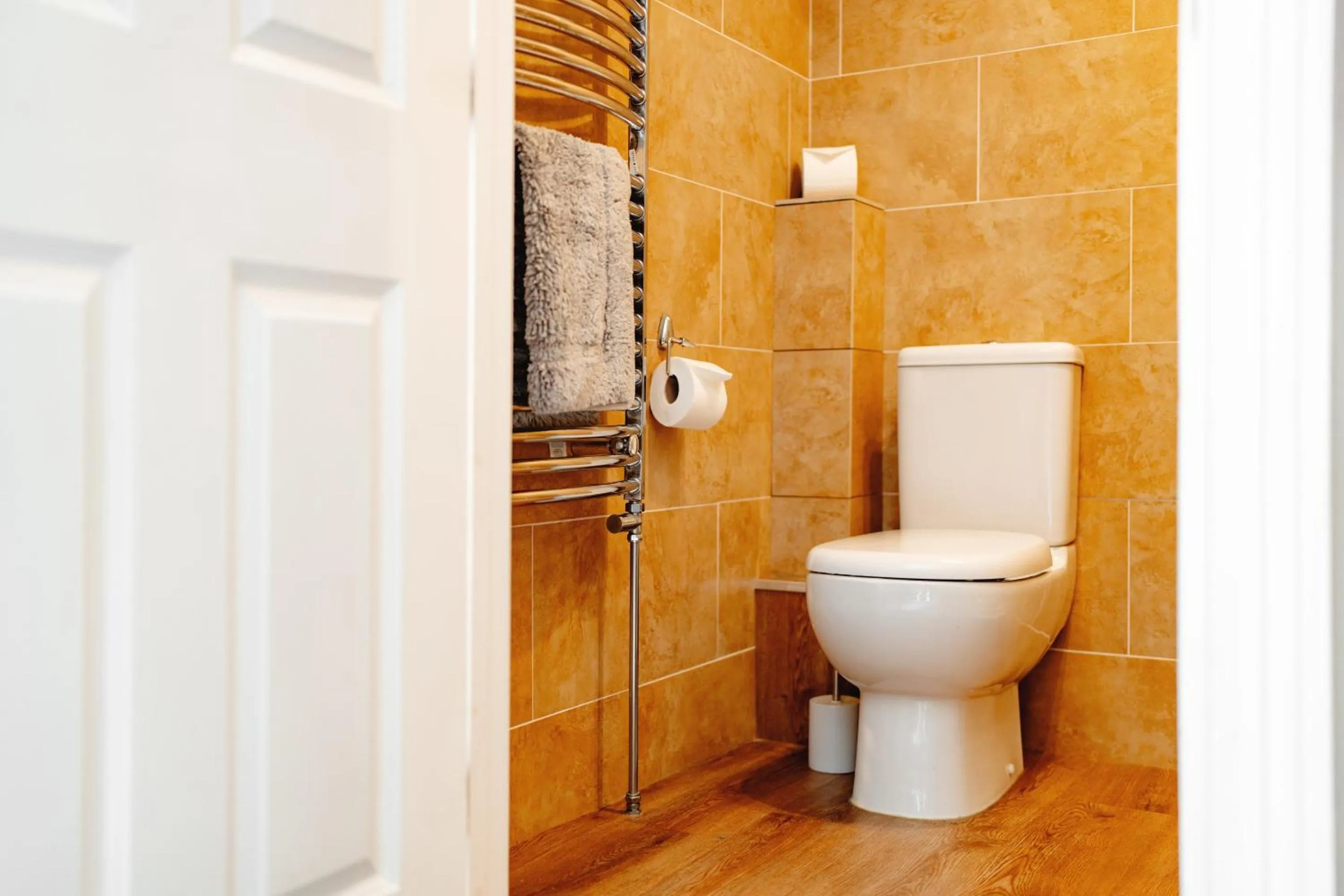 Bathroom in Wheatacre White Lion