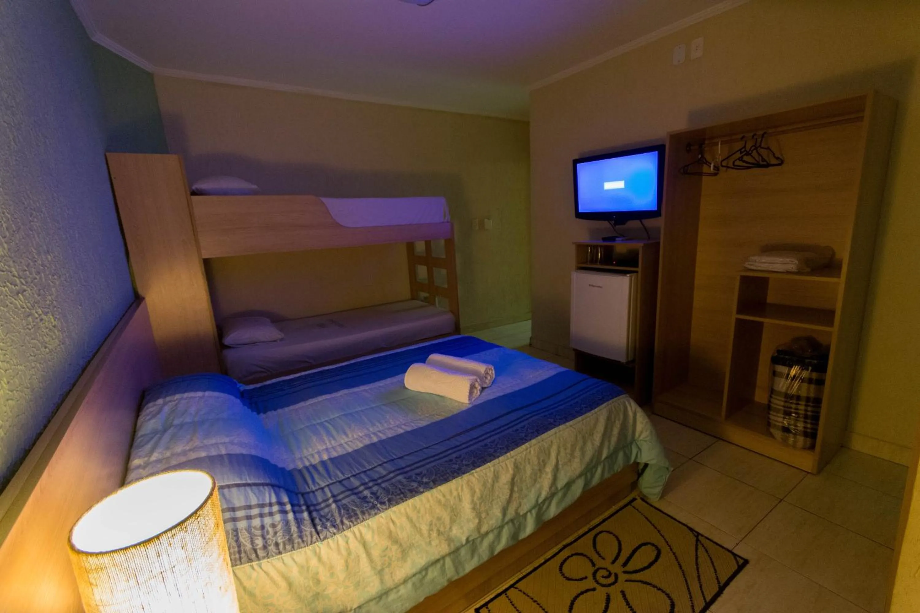 Photo of the whole room, Bed in Hotel Estação Paraíso - ao lado do Metrô Paraíso e 600m da Av Paulista