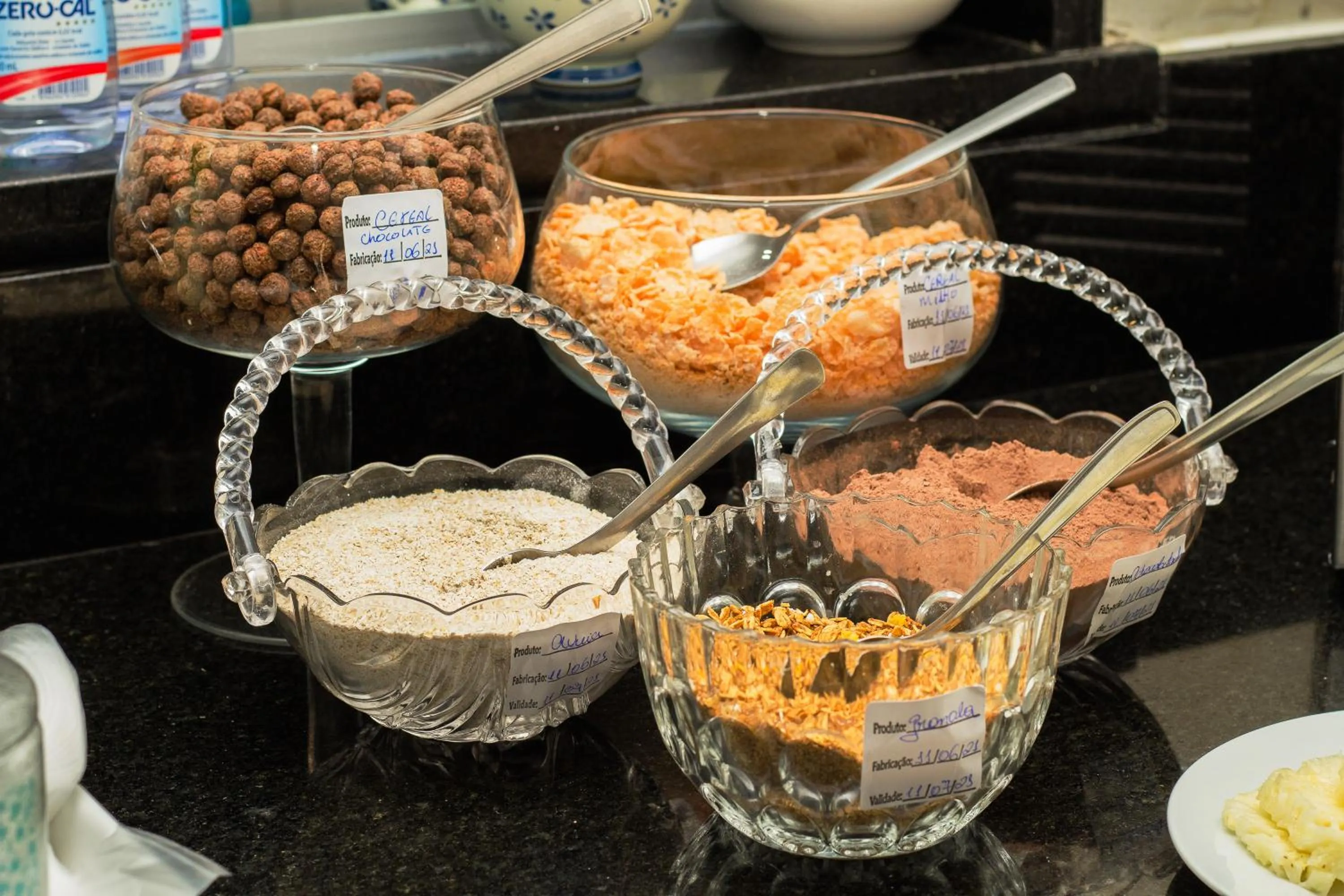 Breakfast in Hotel Estação Paraíso - ao lado do Metrô Paraíso e 600m da Av Paulista