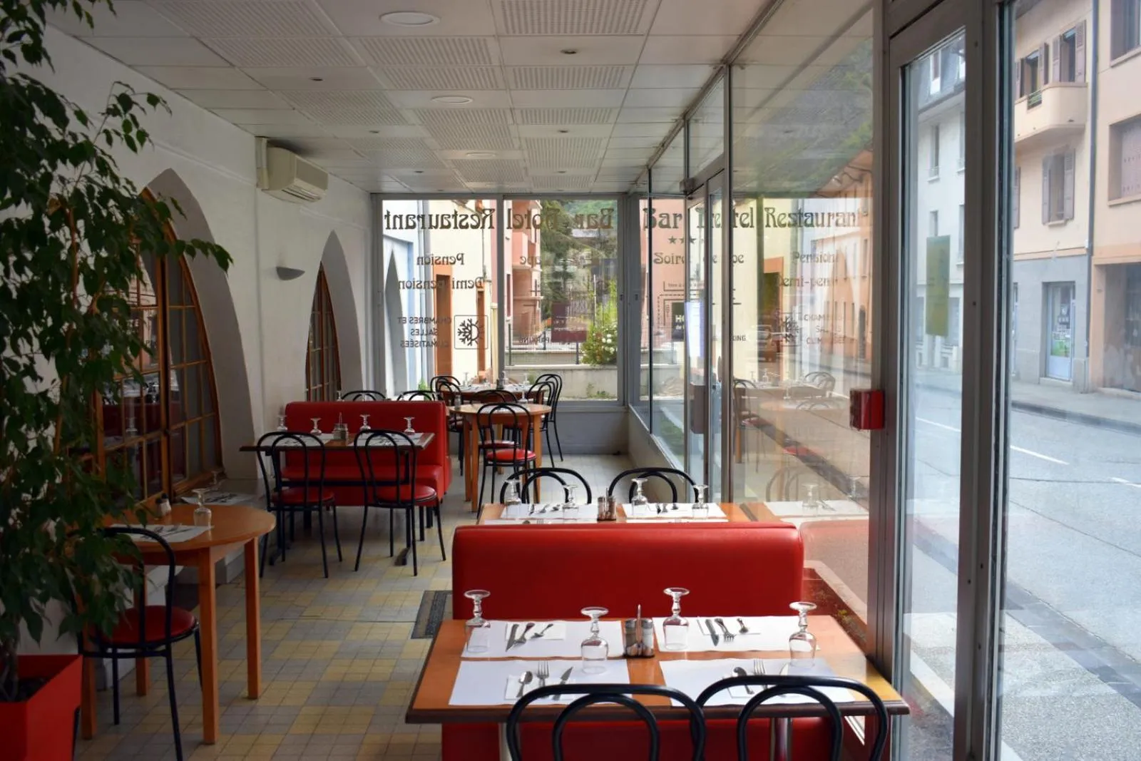 Restaurant/places to eat in Hôtel de l'Europe