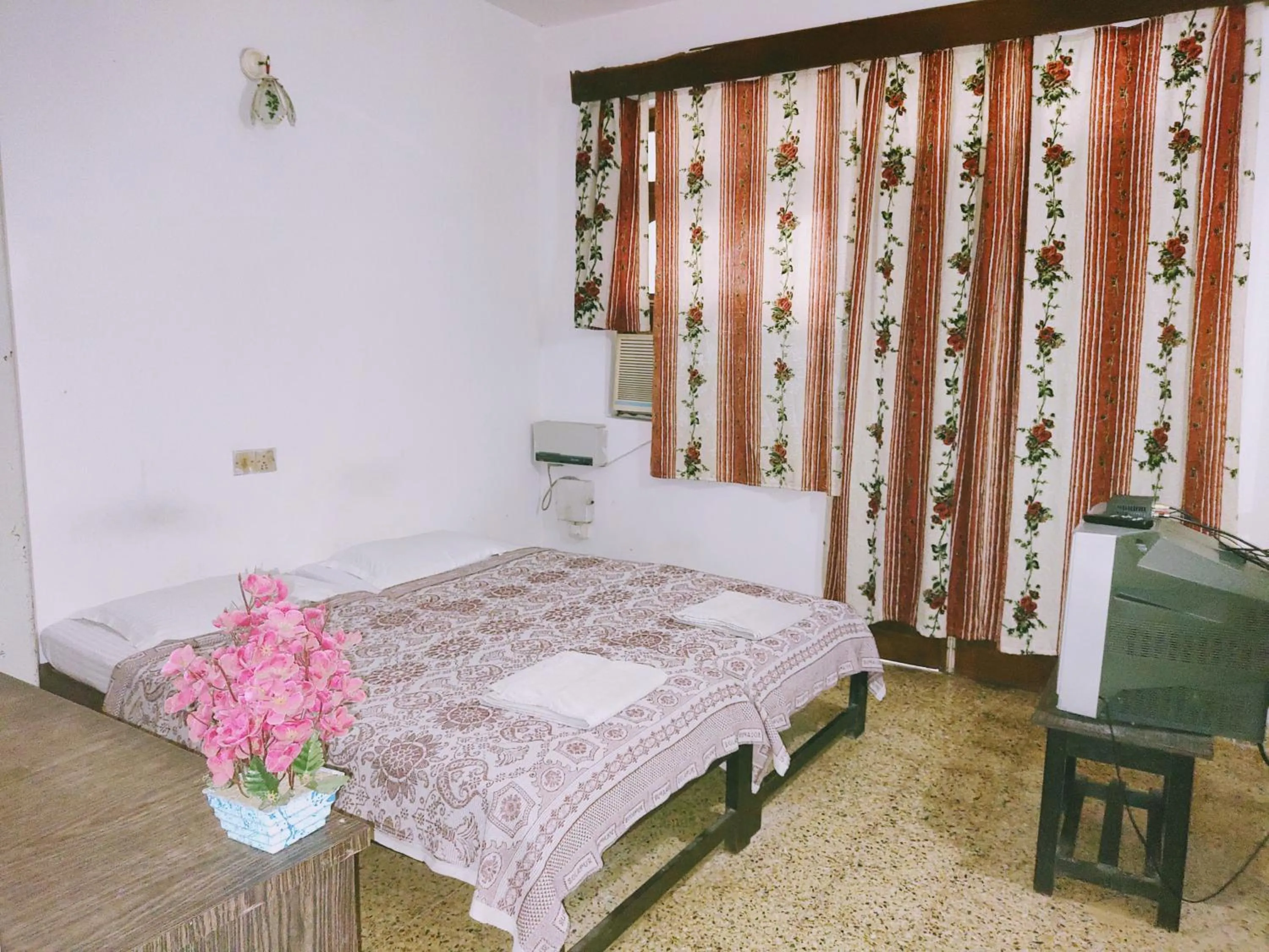 Bed in Hotel Kismat Mahal