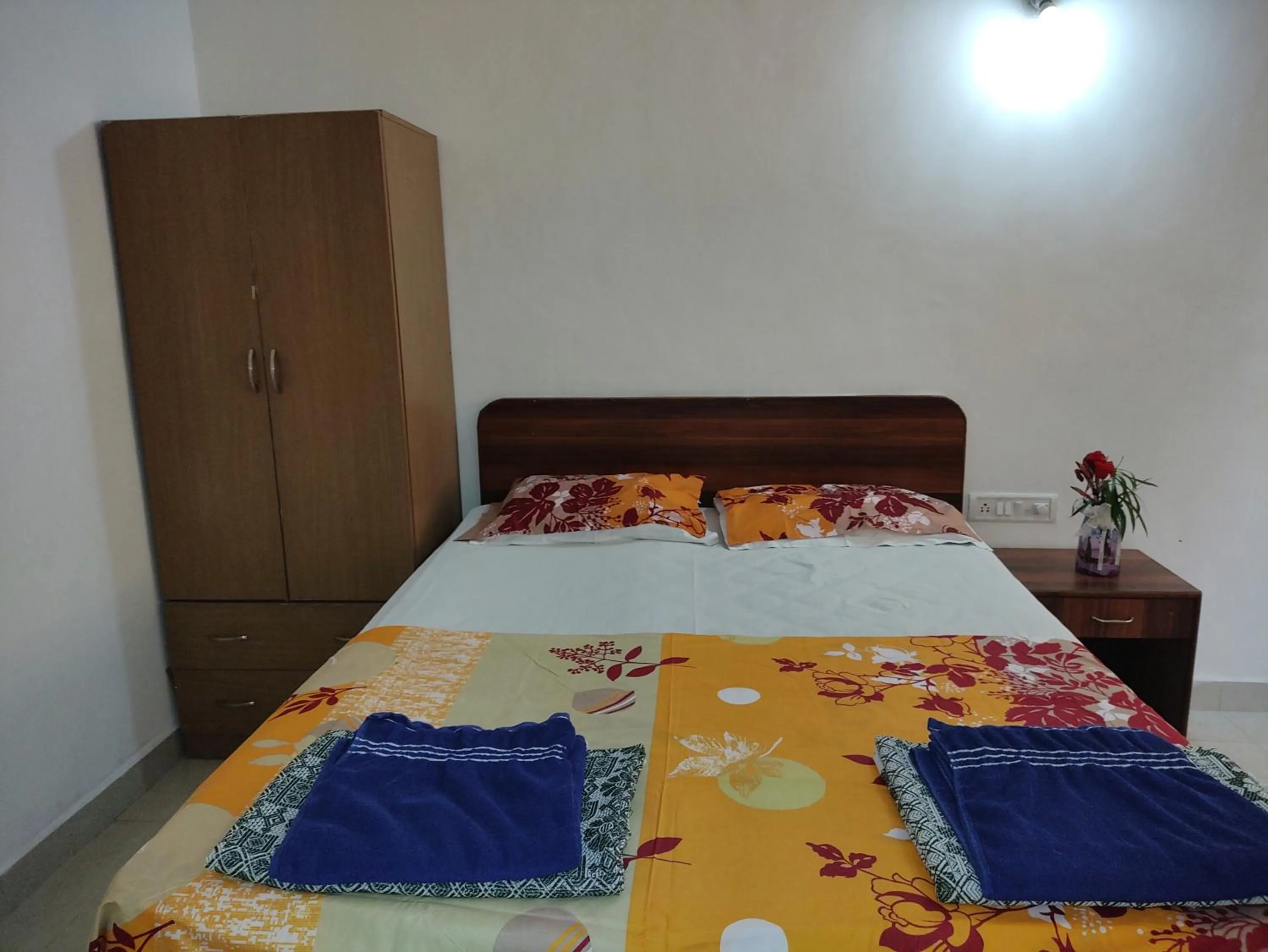 Bed in Hotel Kismat Mahal