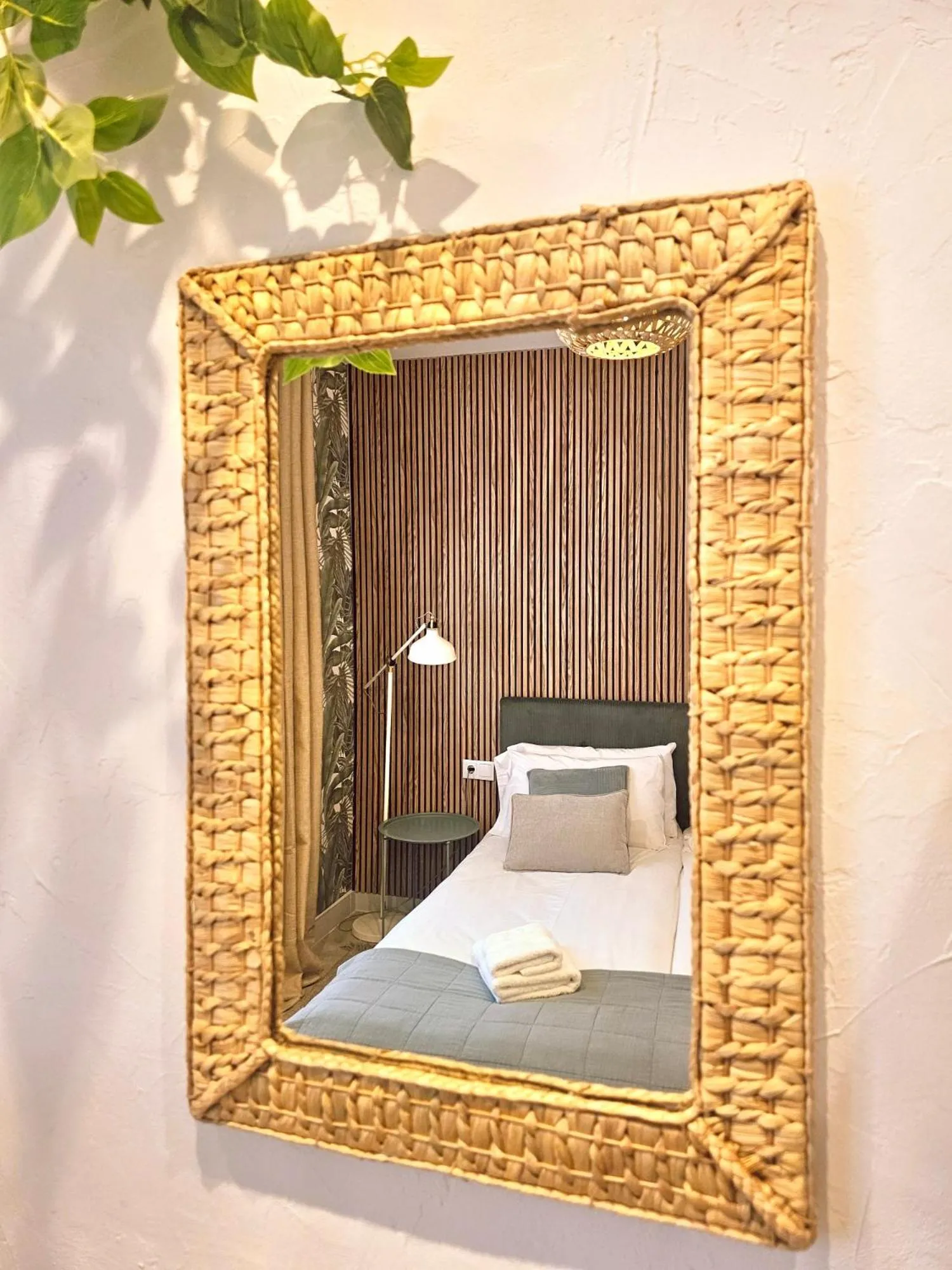 Decorative detail, Bed in Apartamentos de la Huerta