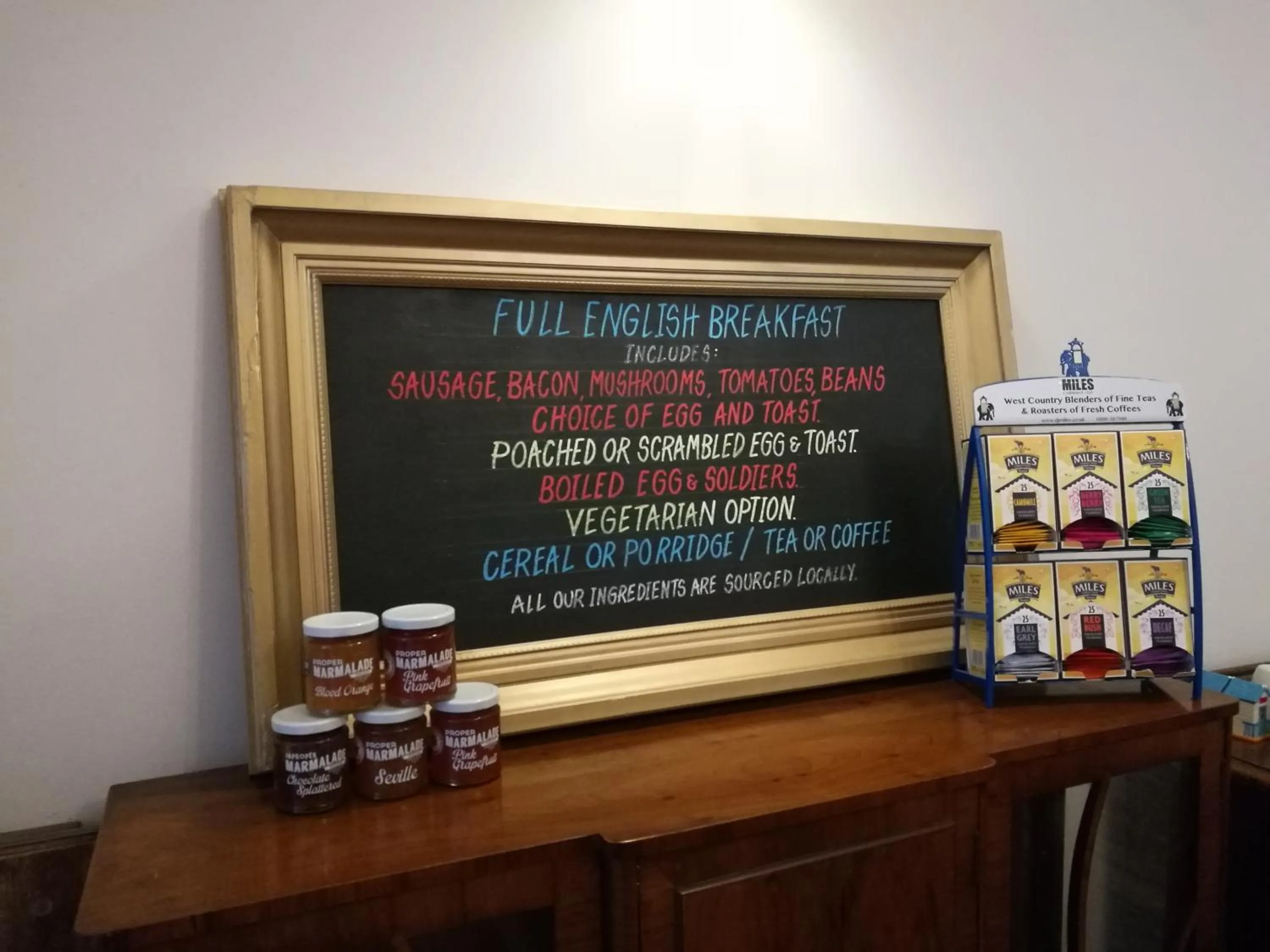 Breakfast in Laston House