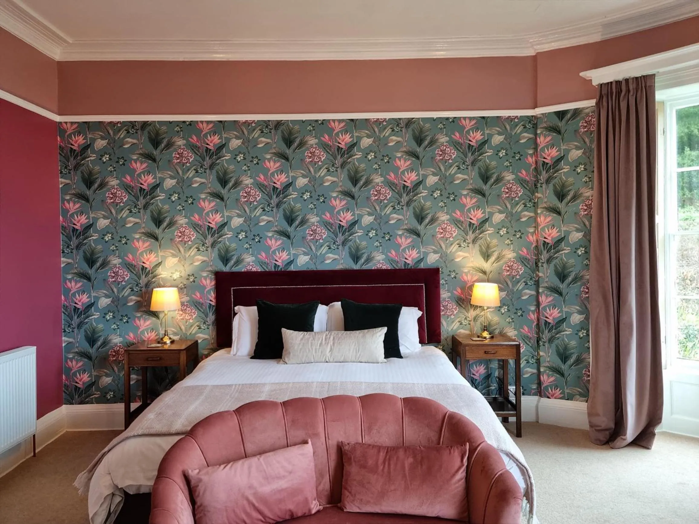 Bedroom, Bed in Laston House