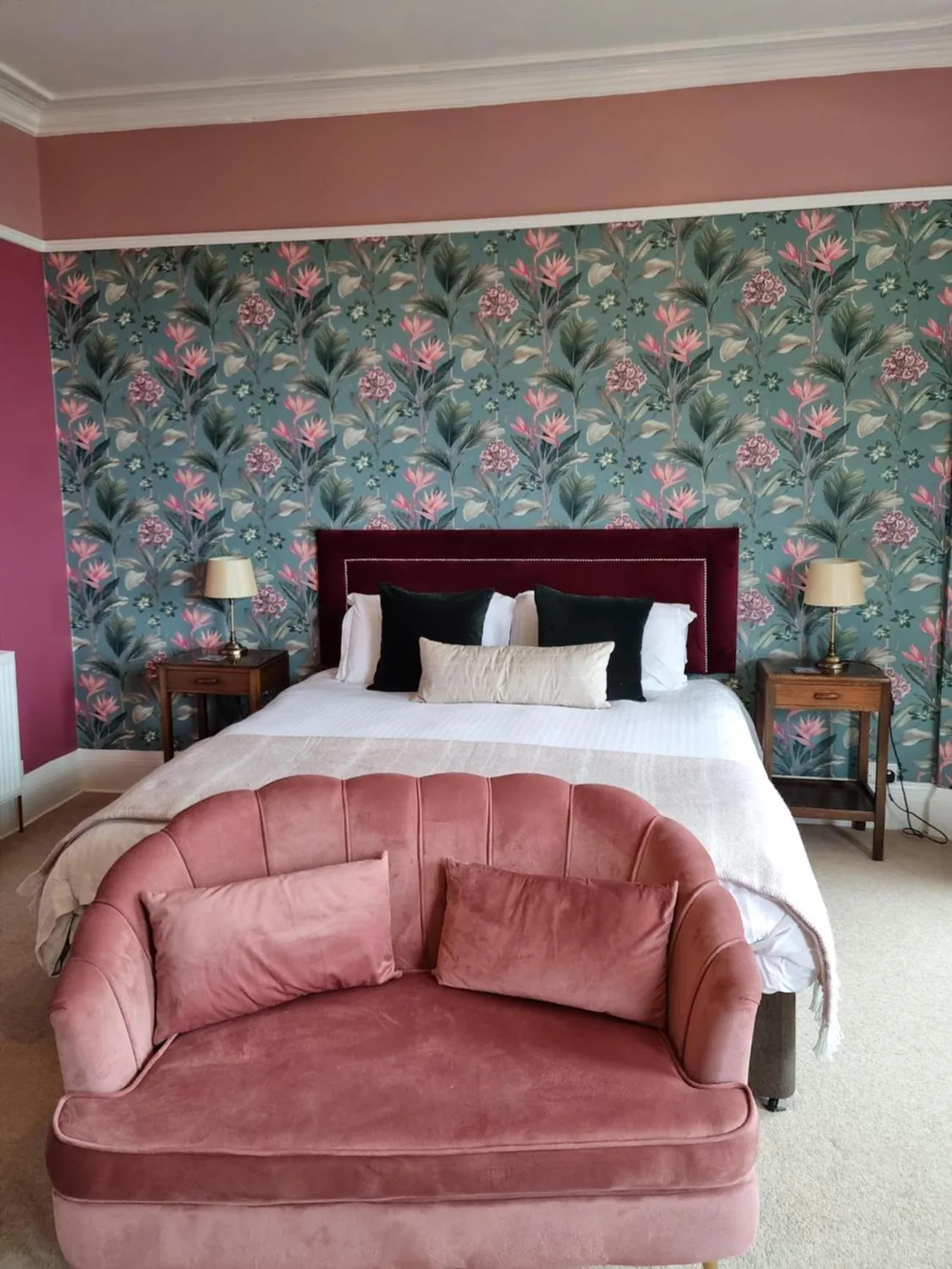 Bedroom, Bed in Laston House