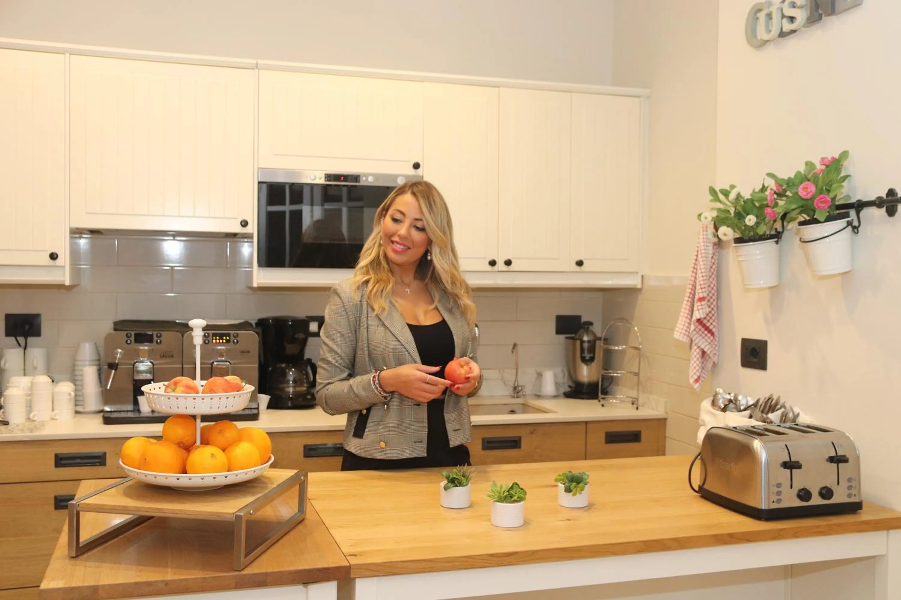 People in Delle Vittorie Luxury Rooms&Suites