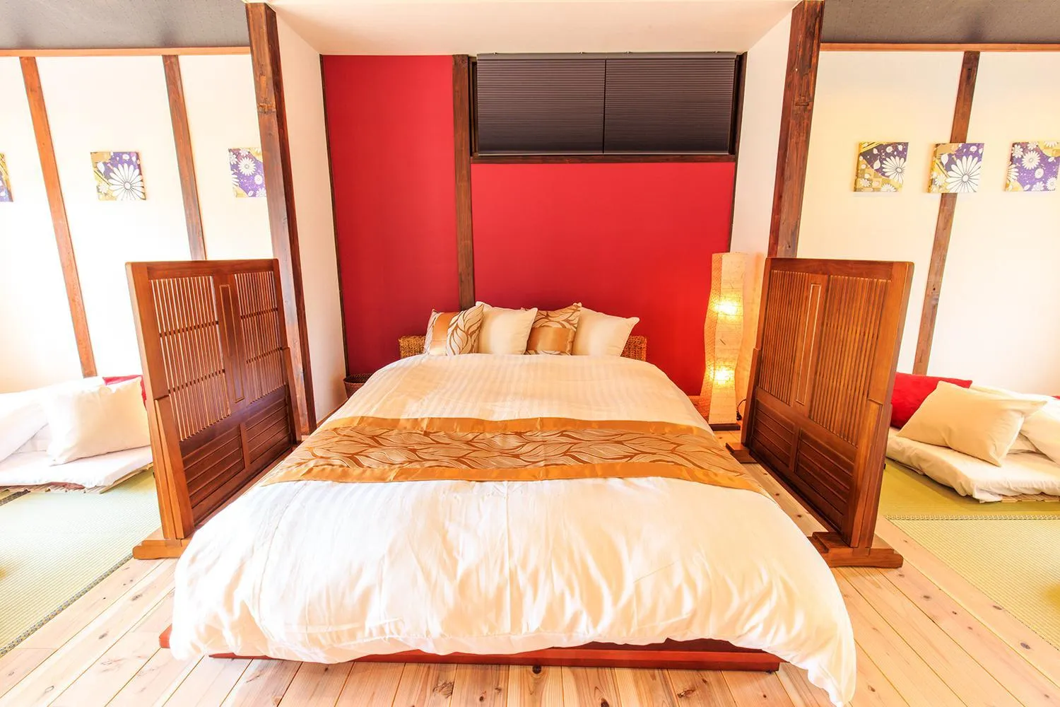 Bed in ORIGAMI STAY -Taishocho-