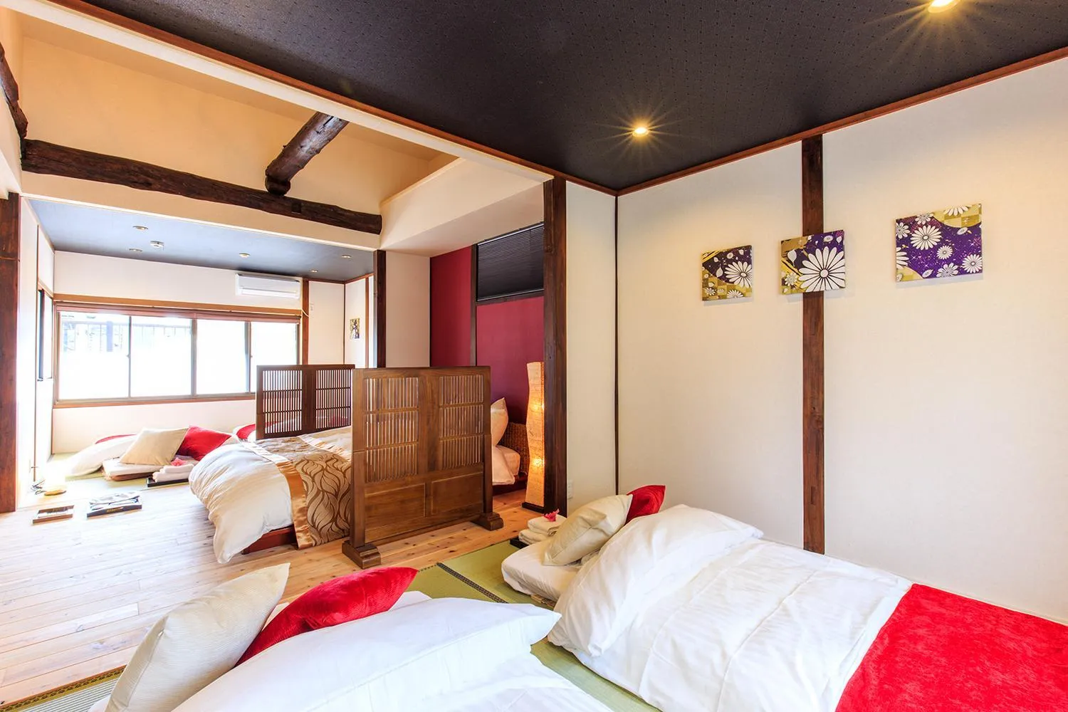 Bed in ORIGAMI STAY -Taishocho-