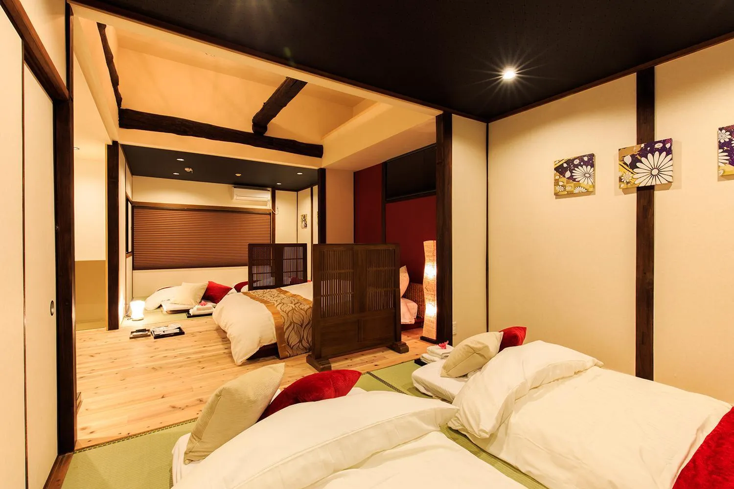 Bed in ORIGAMI STAY -Taishocho-