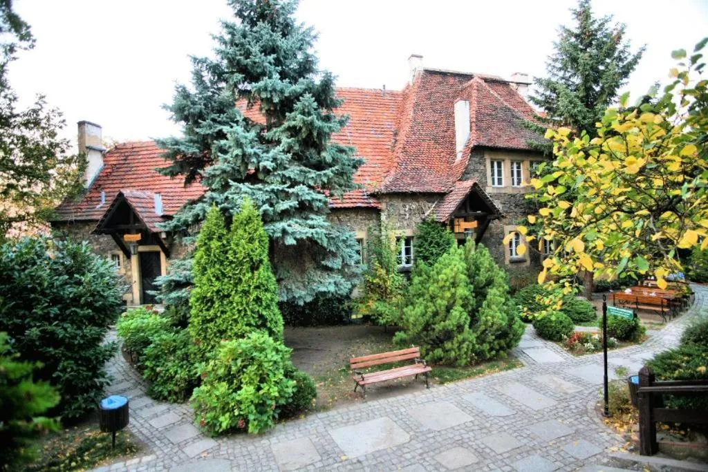 Property building in Hotel Przy Oślej Bramie - Zamek Książ