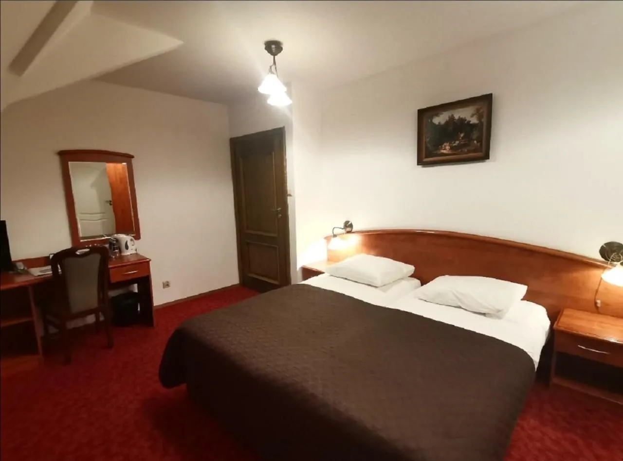 Photo of the whole room, Bed in Hotel Przy Oślej Bramie - Zamek Książ