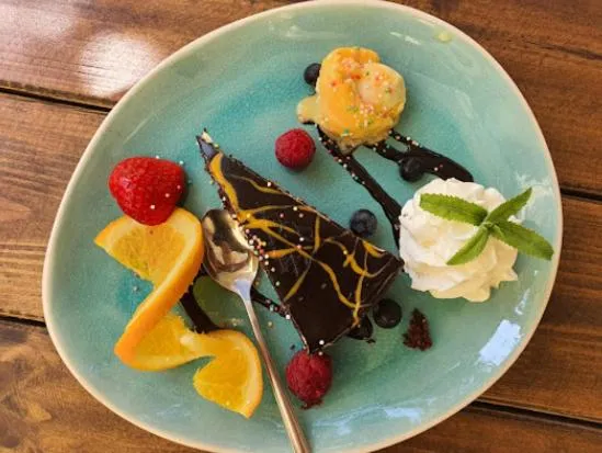 Restaurant/places to eat in Hotel Przy Oślej Bramie - Zamek Książ