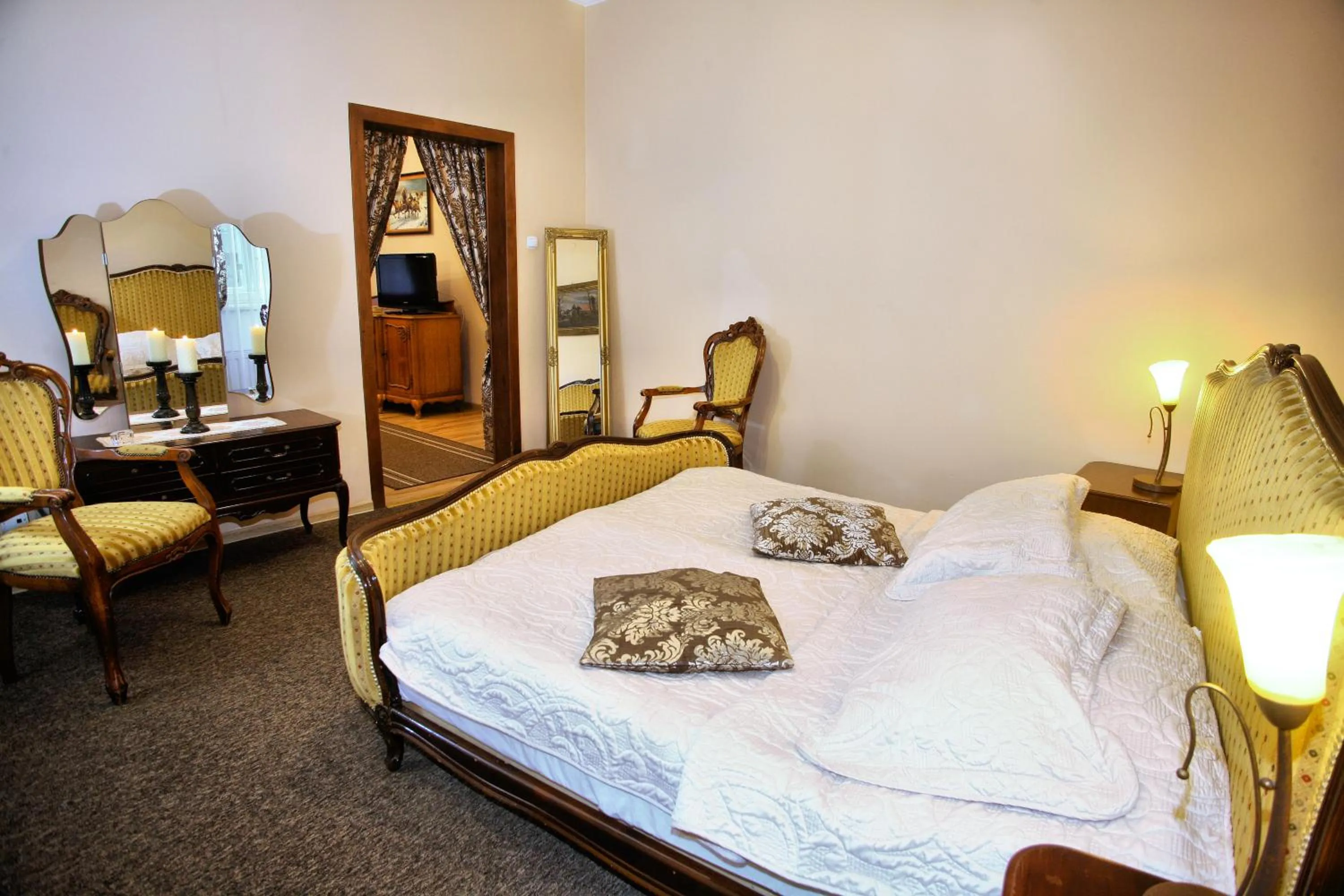 Bed in Hotel Przy Oślej Bramie - Zamek Książ