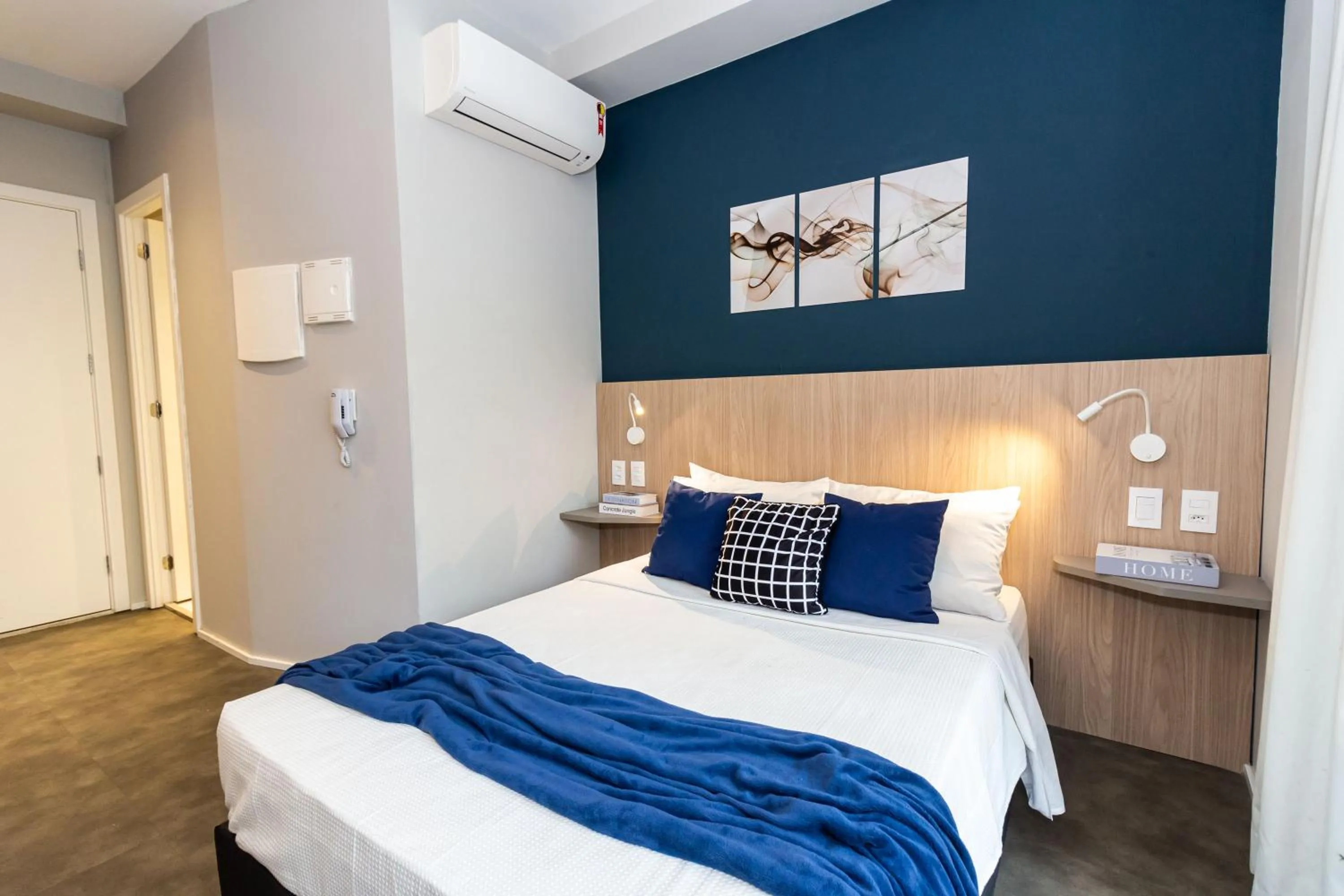 Photo of the whole room, Bed in 360 Suítes Sé