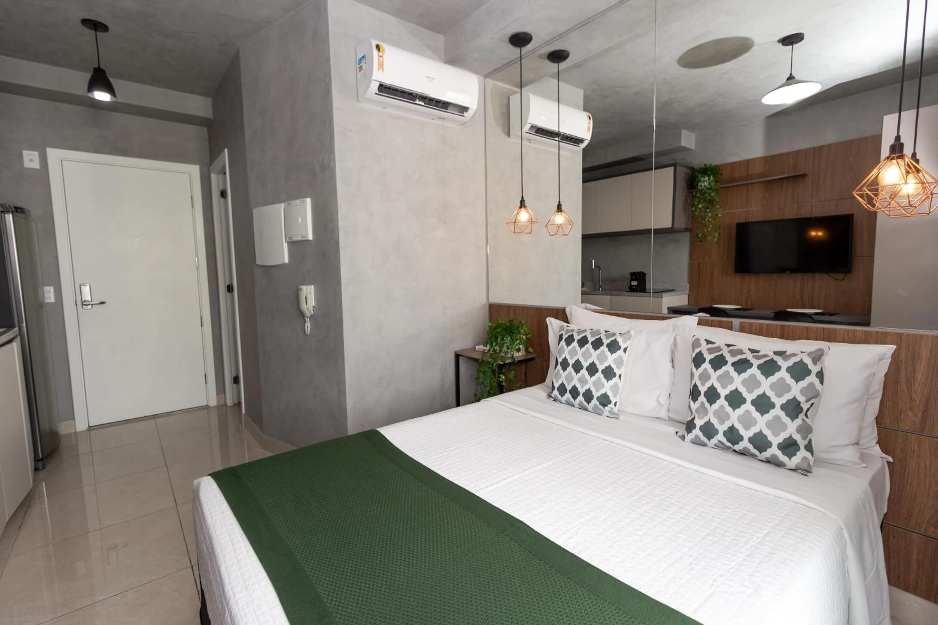 Photo of the whole room, Bed in 360 Suítes Sé