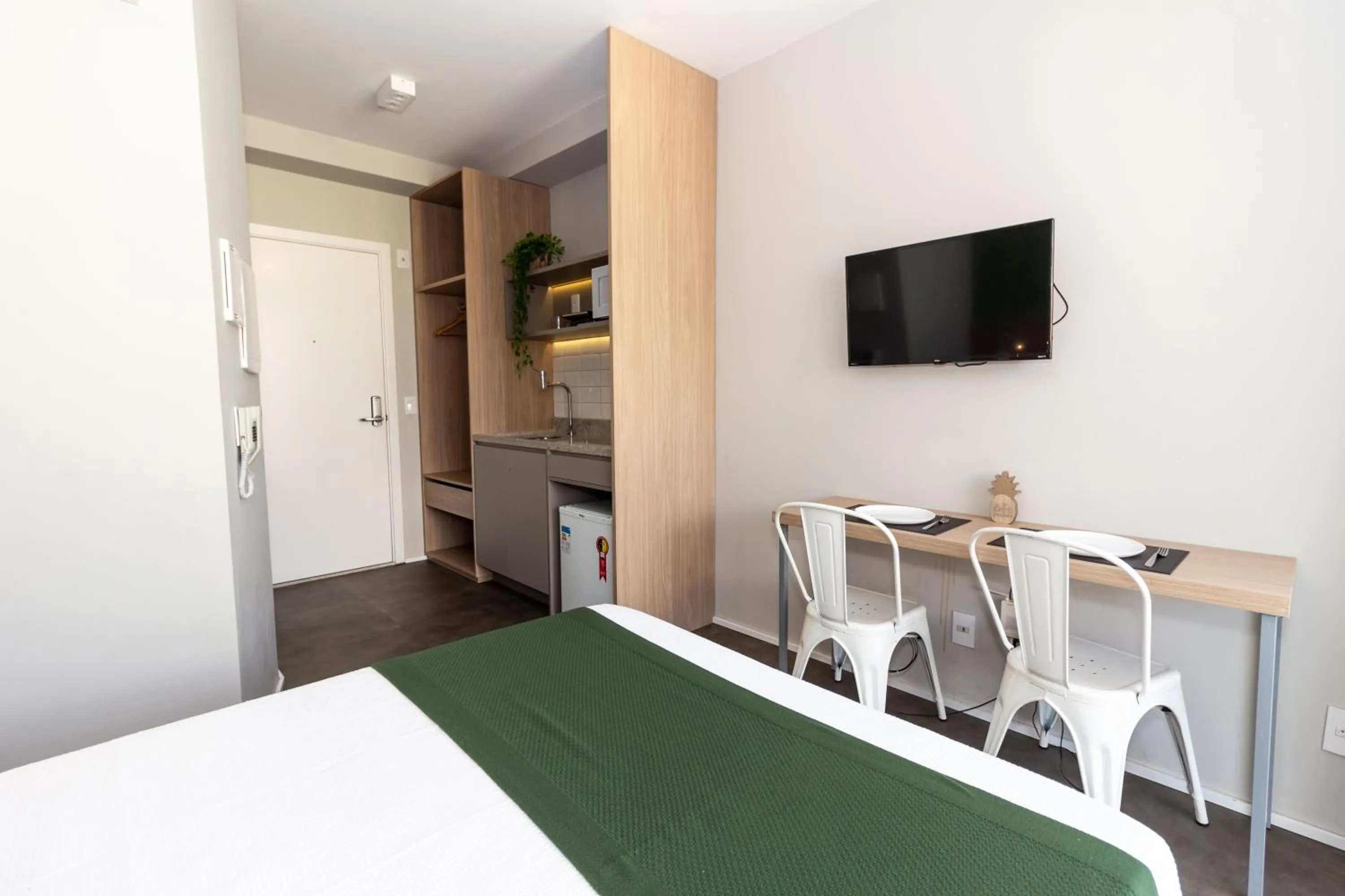 TV and multimedia, Bed in 360 Suítes Sé