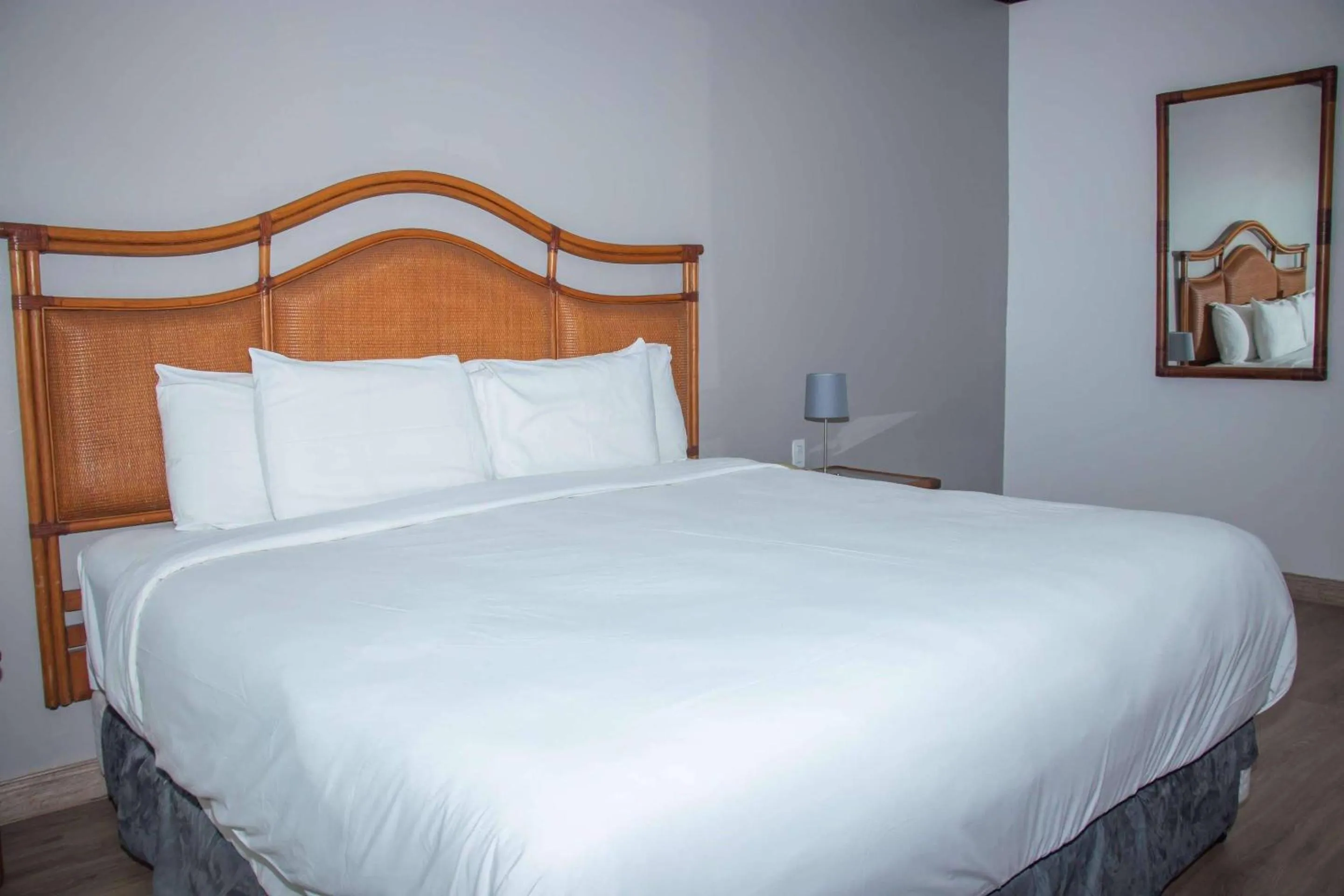 Bedroom, Bed in Radisson Colon 2,000 Hotel & Casino