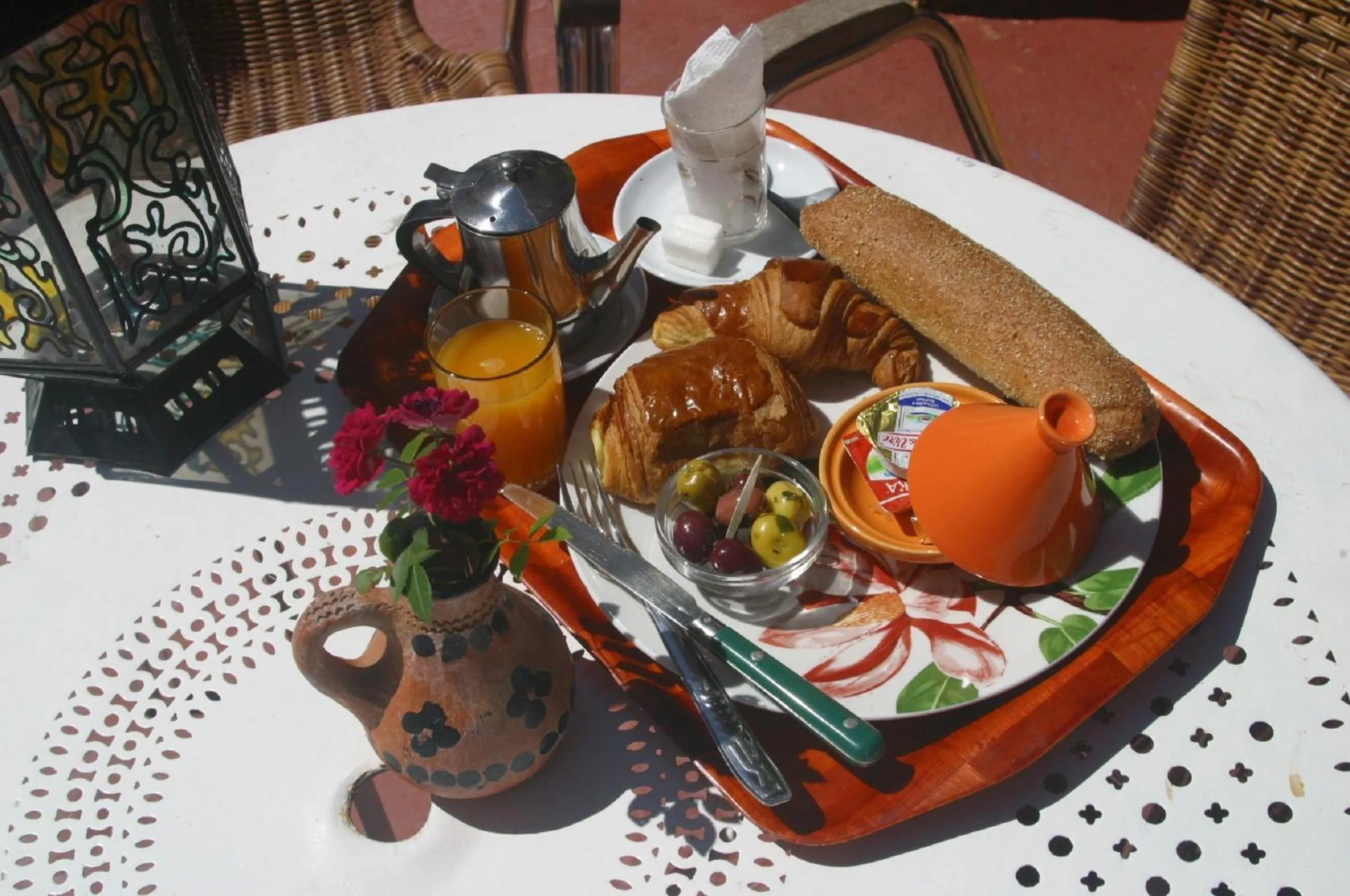 TV and multimedia in Dar Omar Khayam