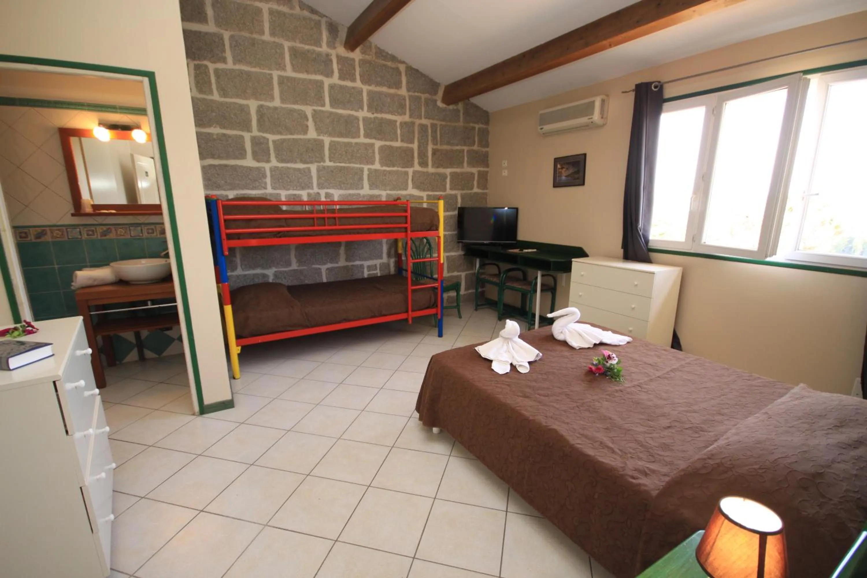 Day in Hotel Clair de Lune