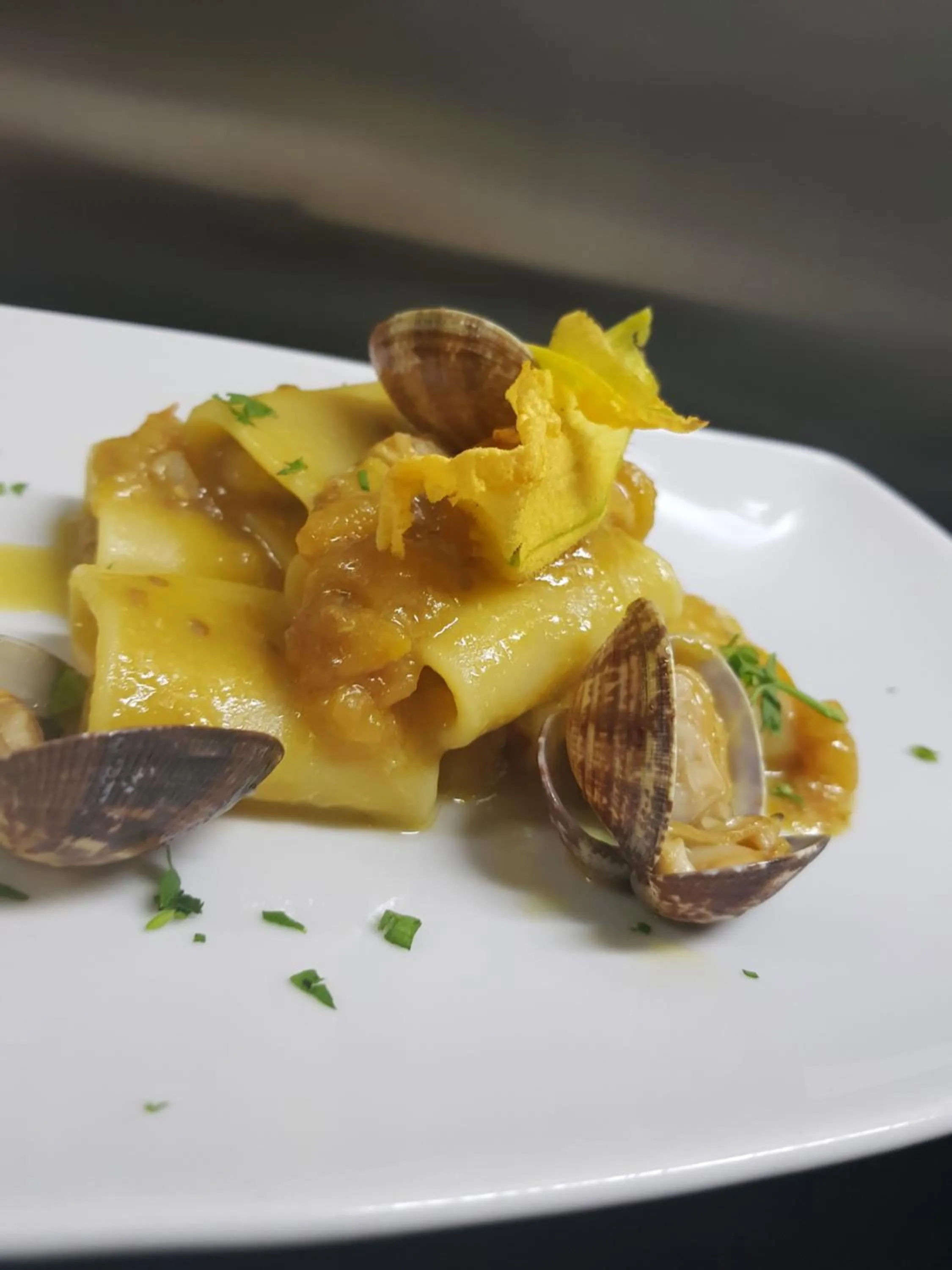 Restaurant/places to eat in B&B FISH