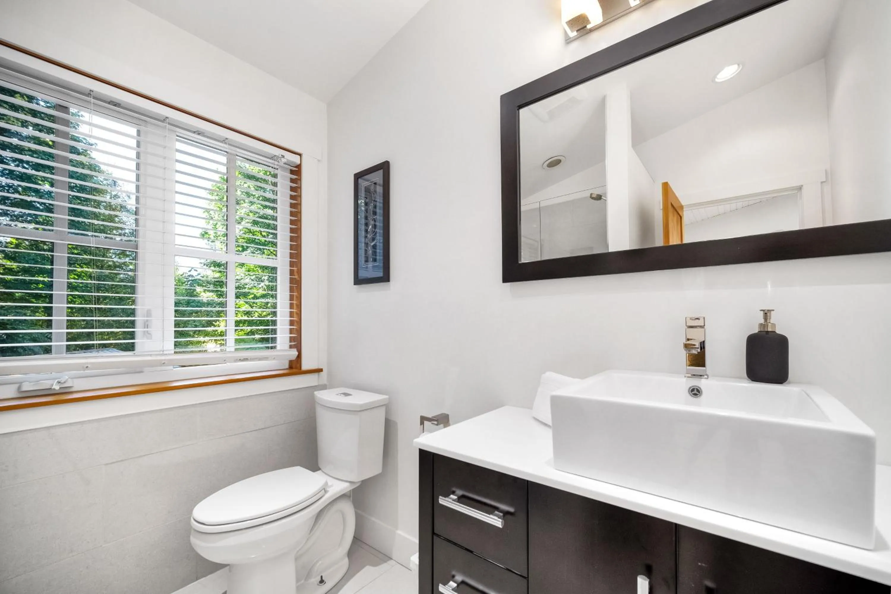 Bathroom in Sunwolf Riverside Cabins