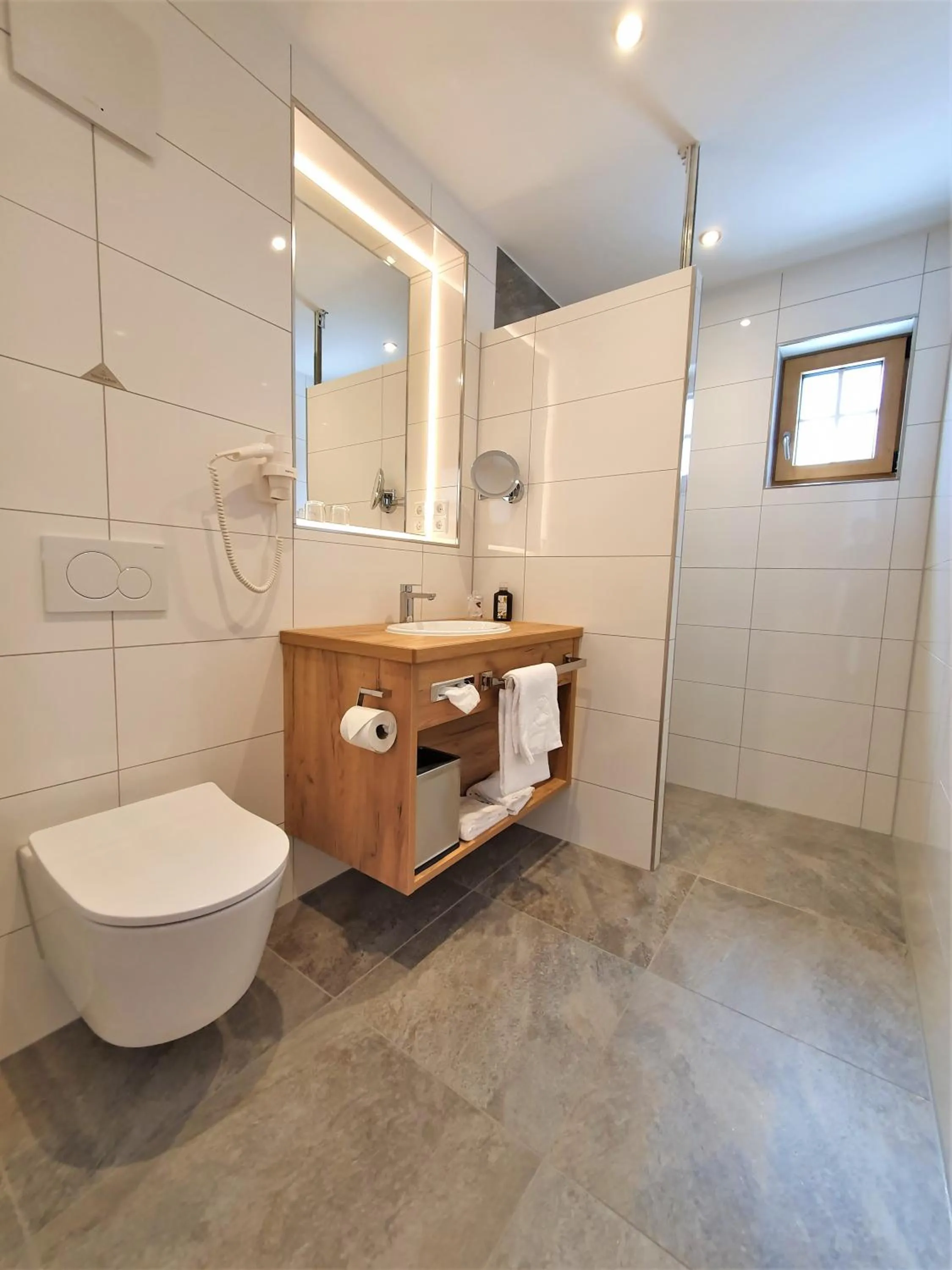 Bathroom in Der Obere Wirt zum Queri