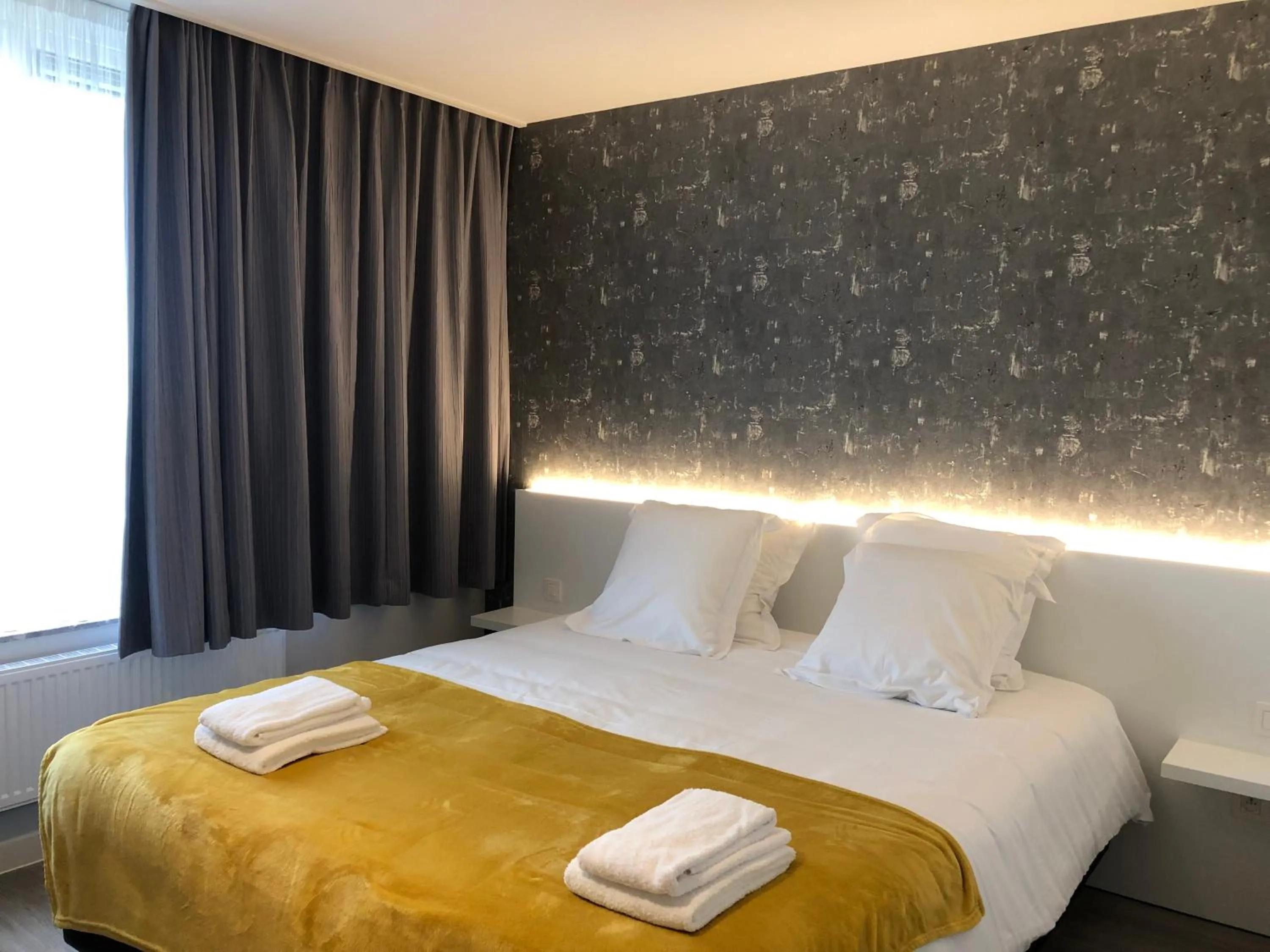 Bed in Acropolis - Luxury Appartments I Hotelservice and parking