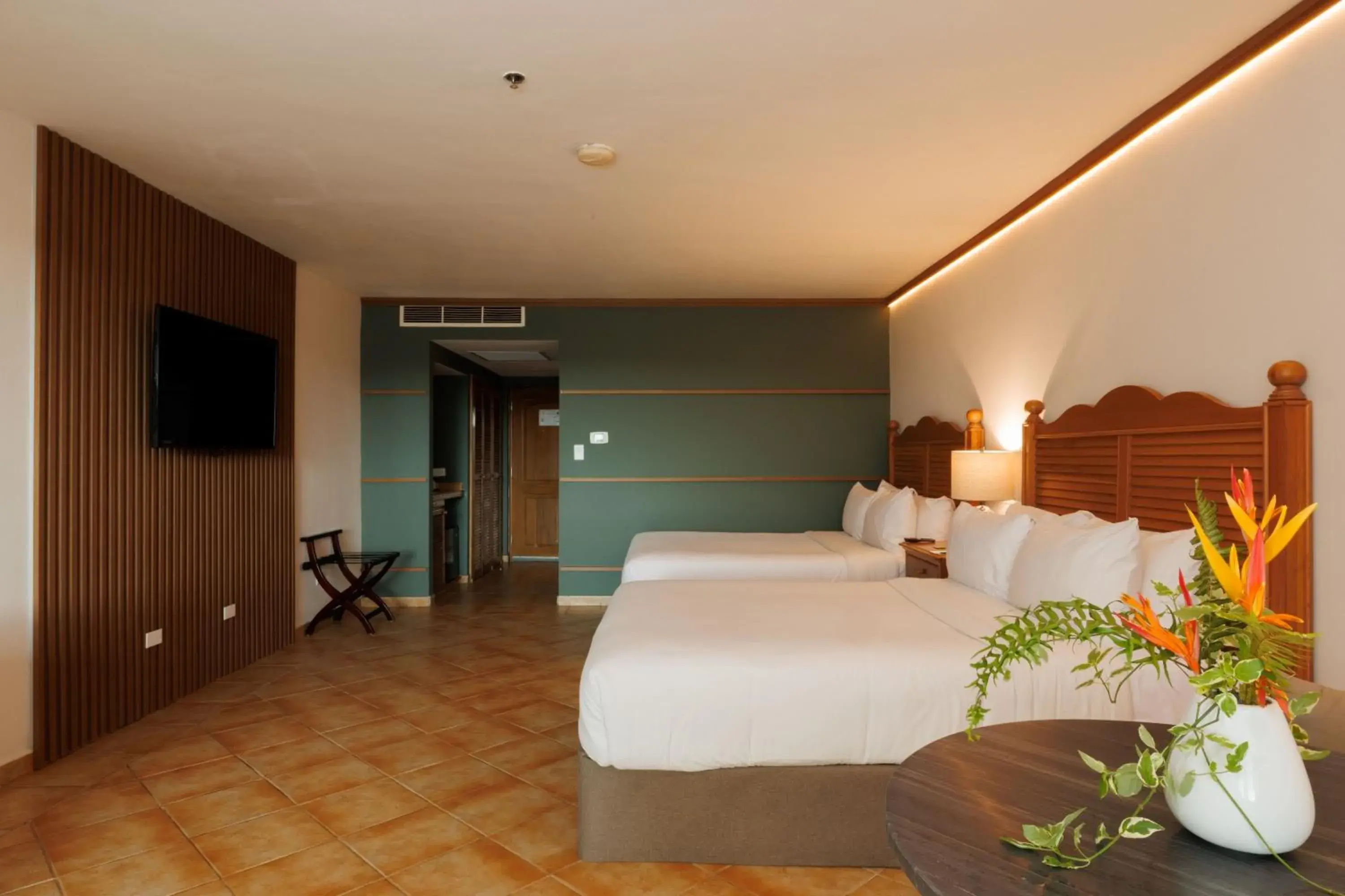 Deluxe Double Room with River View in Gamboa Rainforest Reserve Deluxe Double Room with River View in Gamboa Rainforest Reserve