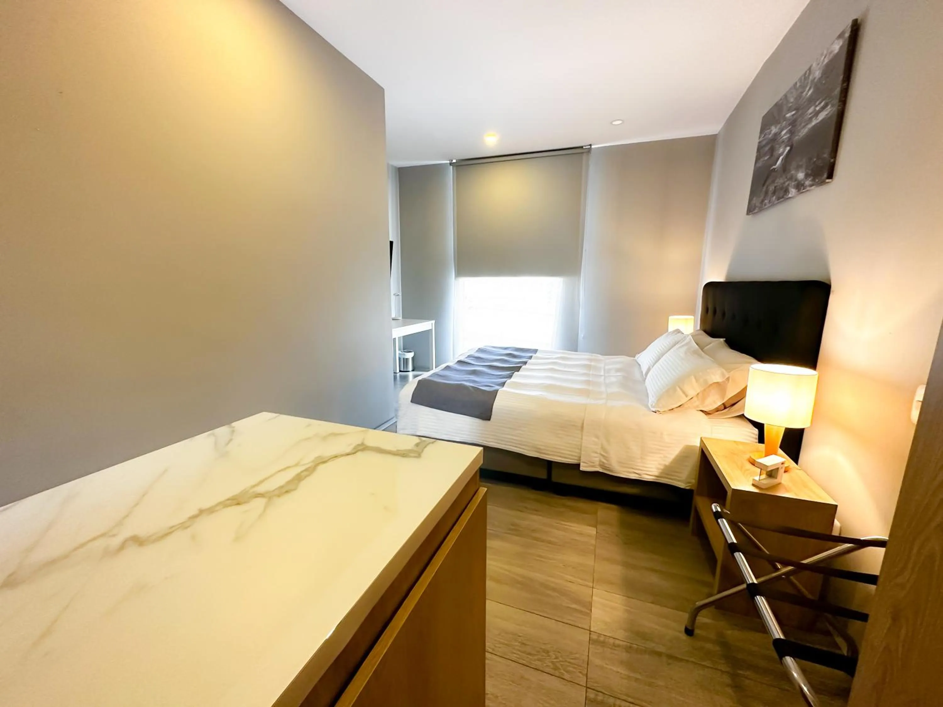 Photo of the whole room, Bed in Hotel Arena Suites Movistar Arena