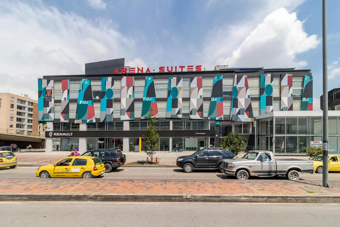 Property building in Hotel Arena Suites Movistar Arena