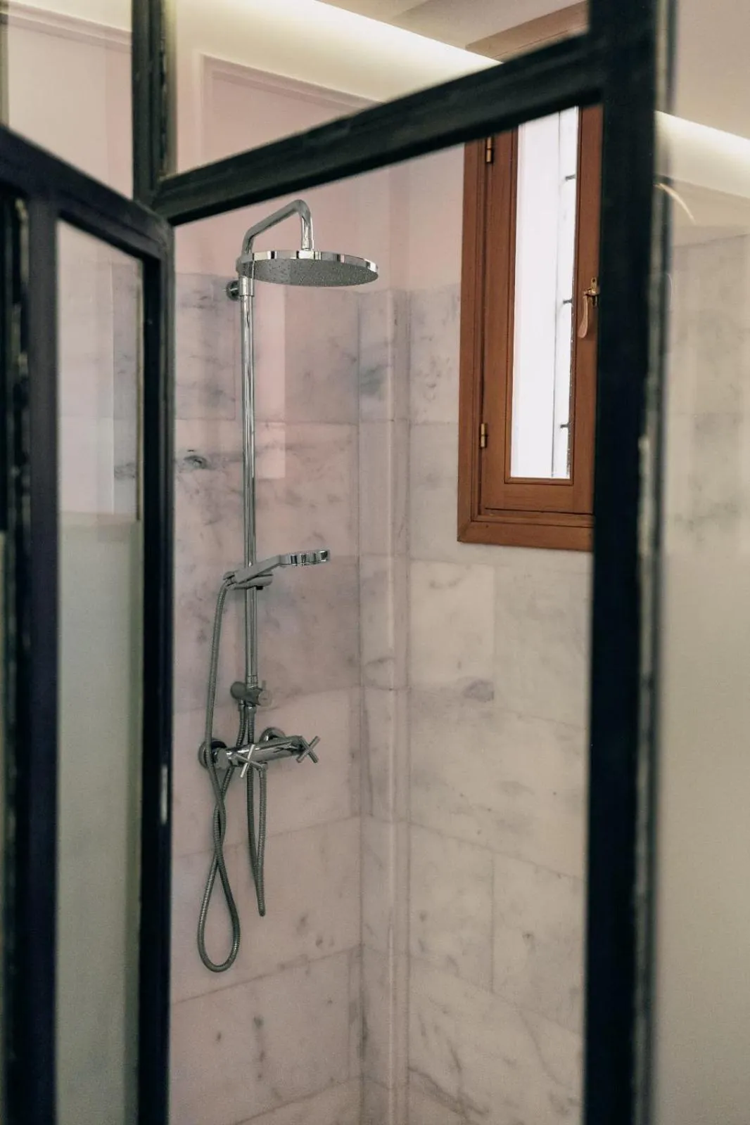 Shower in Riad Aïcha Kitchen