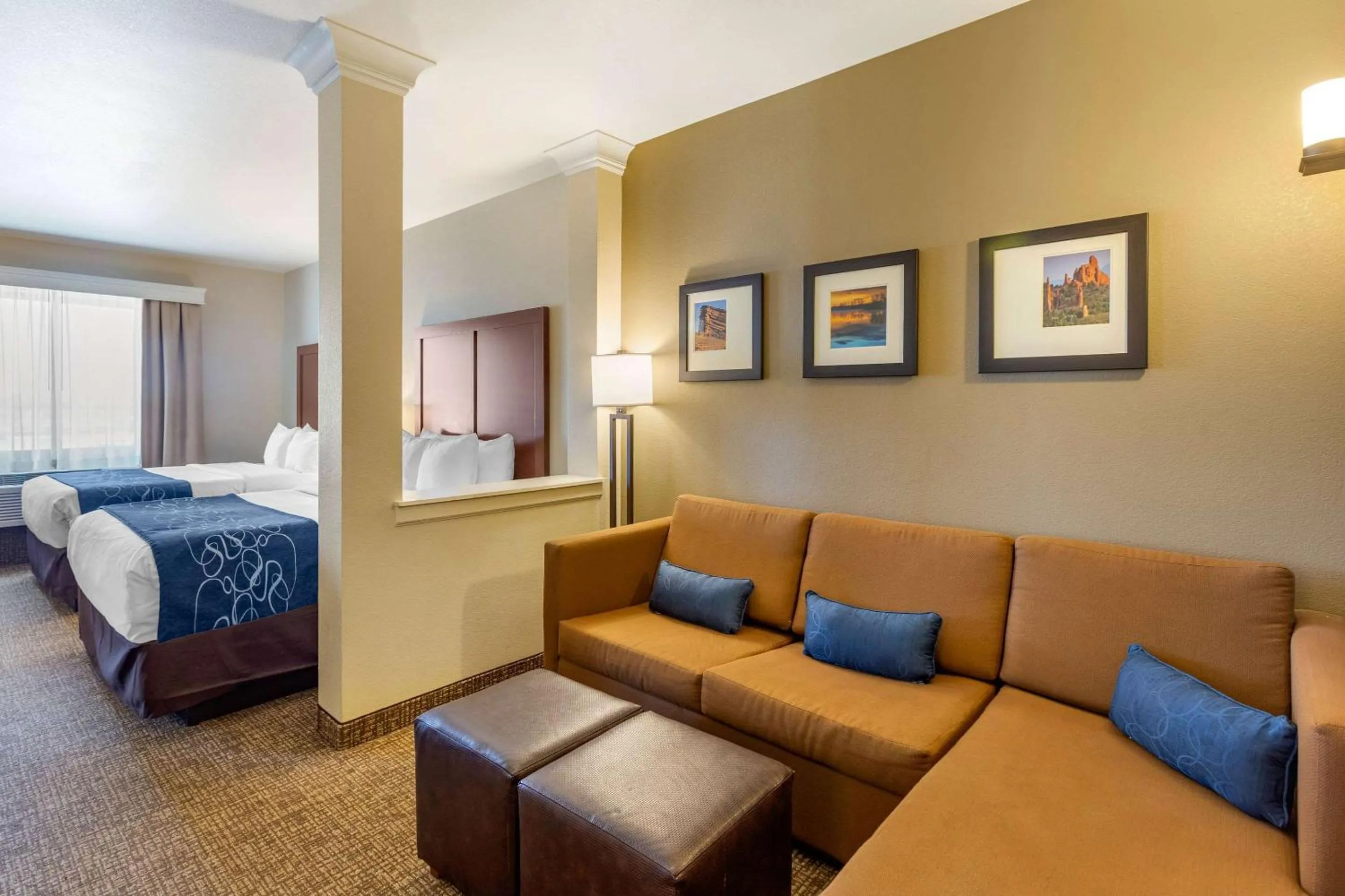 Bedroom, Bed in Comfort Suites Near Denver Downtown