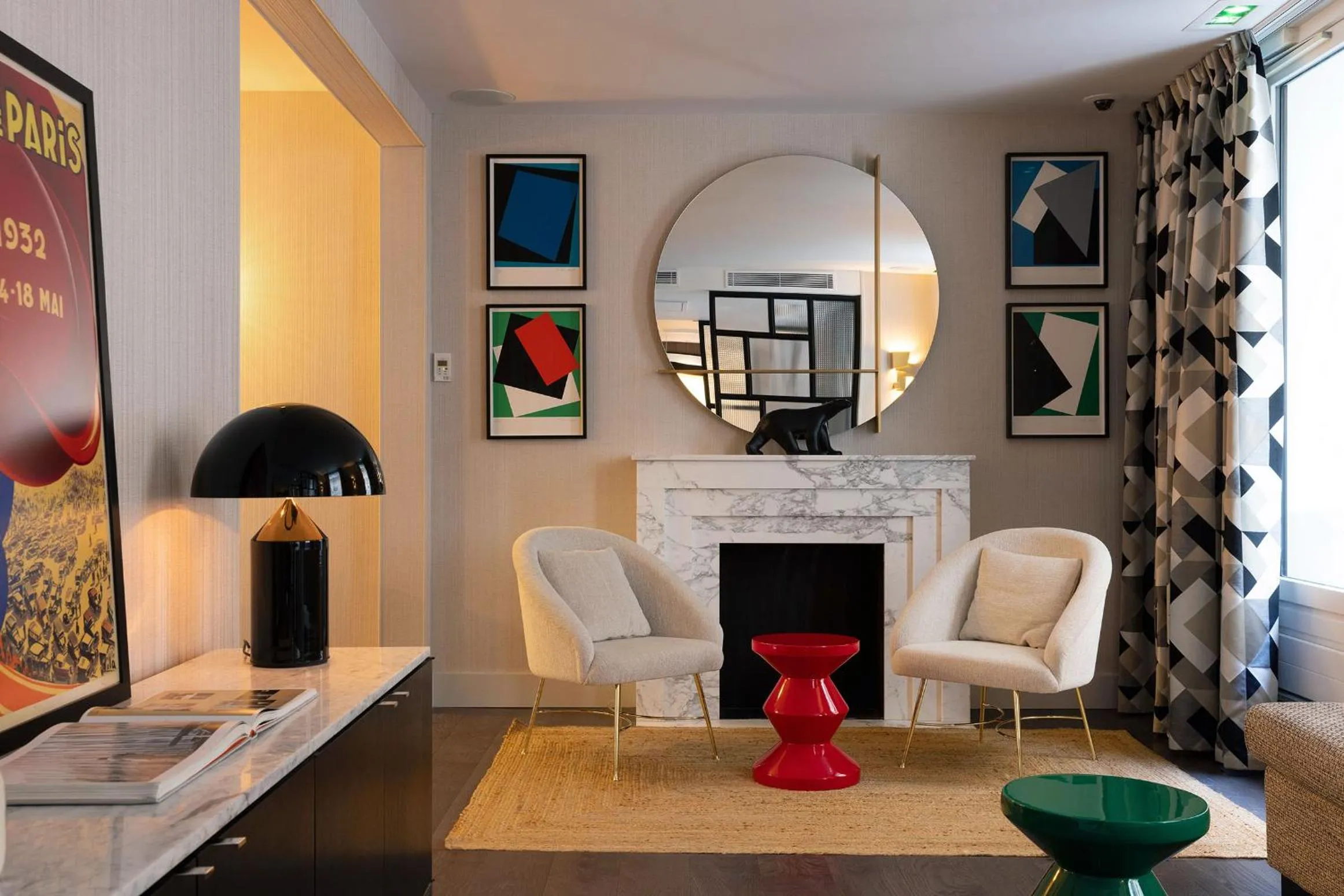 Seating area in Hôtel Moderniste