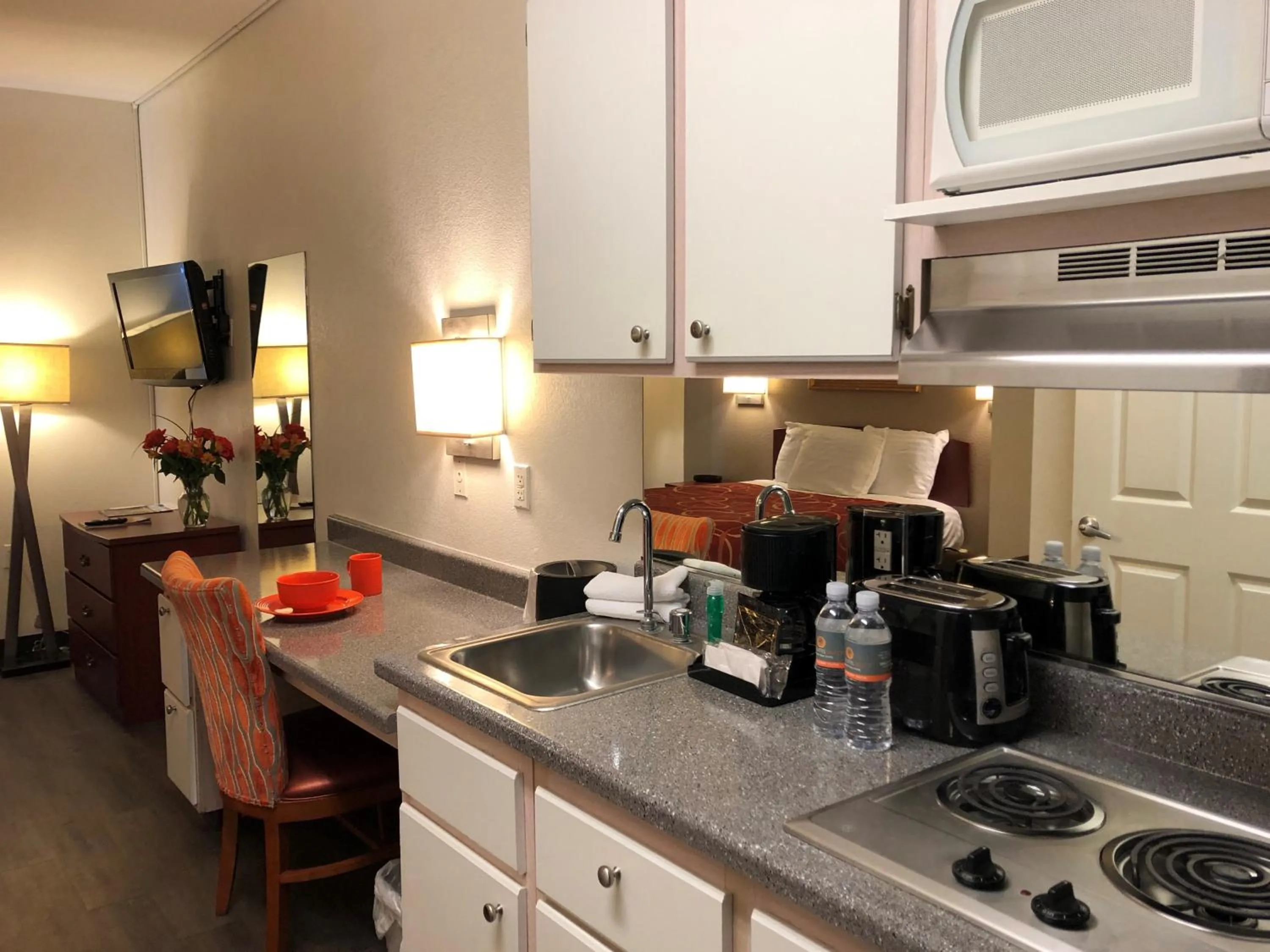 Kitchen or kitchenette in Siegel Select Las Vegas Boulevard