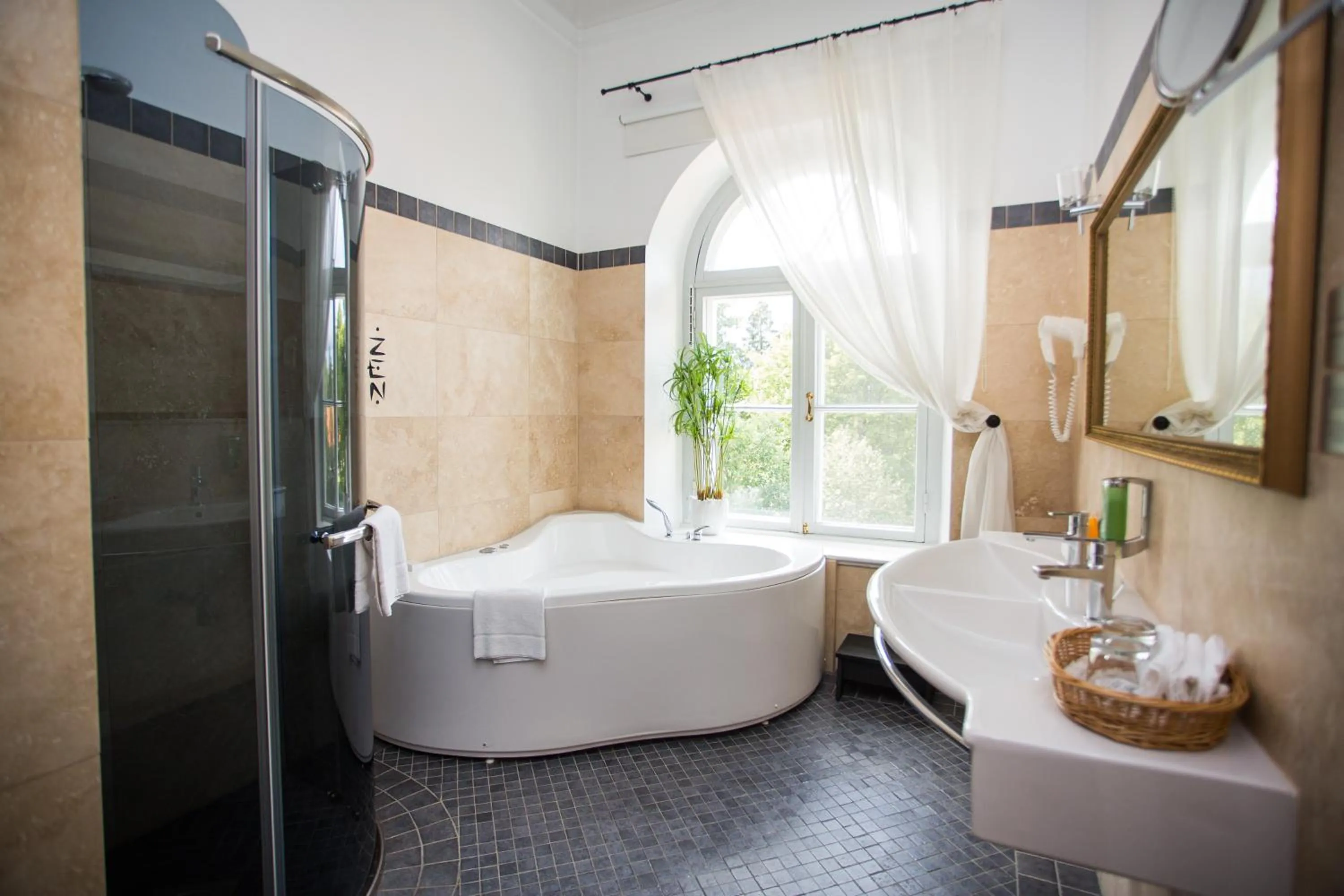 Shower in Vihula Manor Country Club & Spa